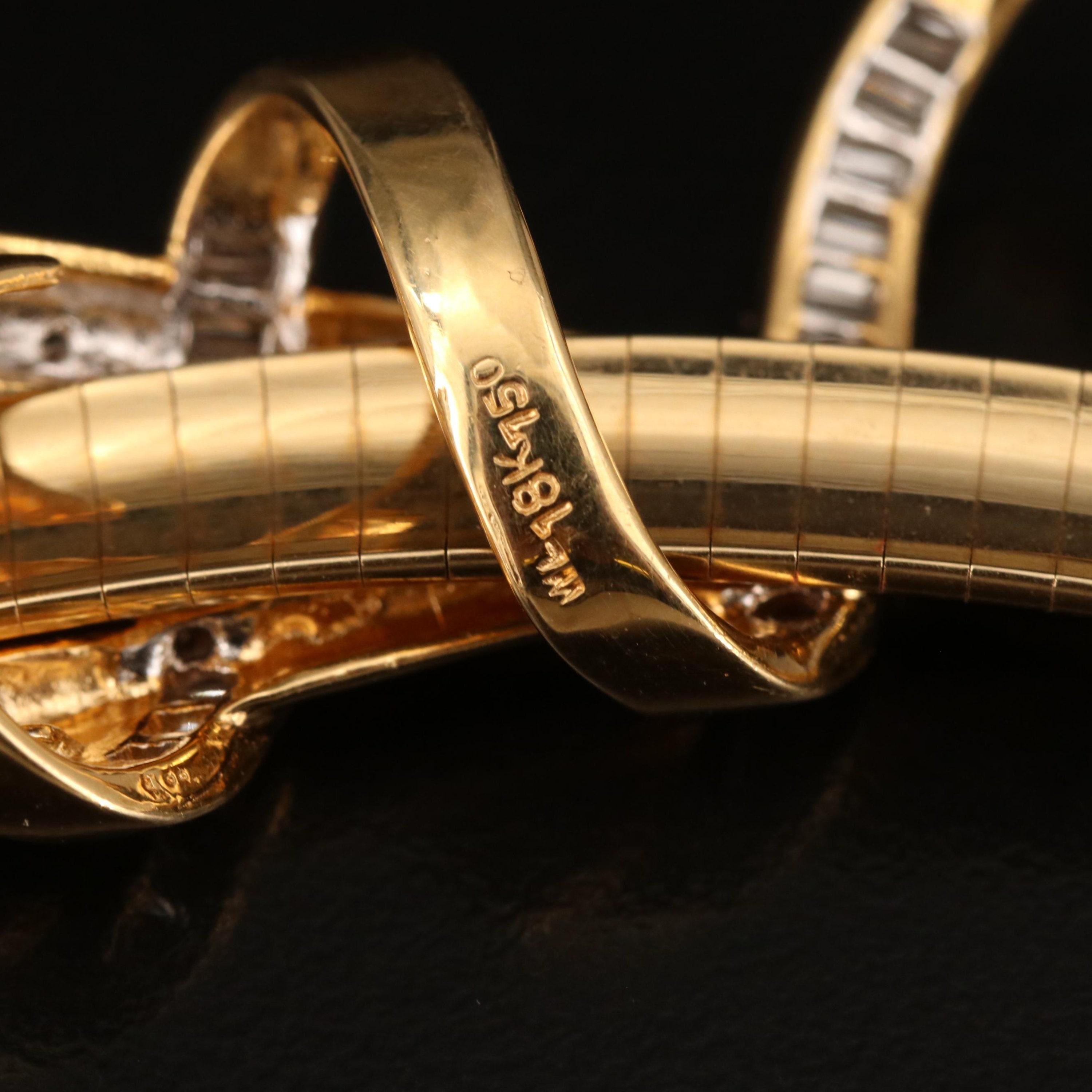 Halskette mit Anhänger aus 18 Karat Gelbgold mit Diamanten im Baguetteschliff im Zustand „Neu“ im Angebot in Orlando, Florida