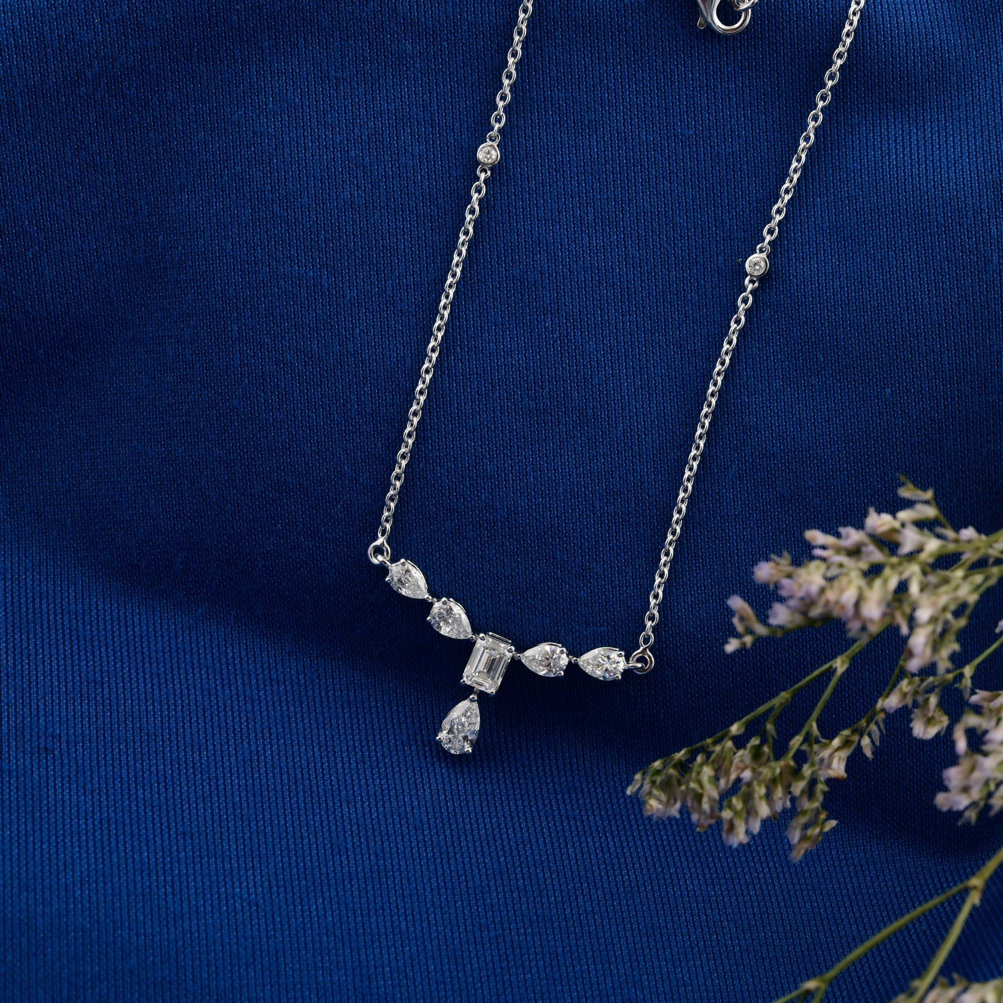 Minimalistische Baguette-Birne-Diamant-Cluster-Kette Halskette 18 Karat Weißgold Damen im Angebot