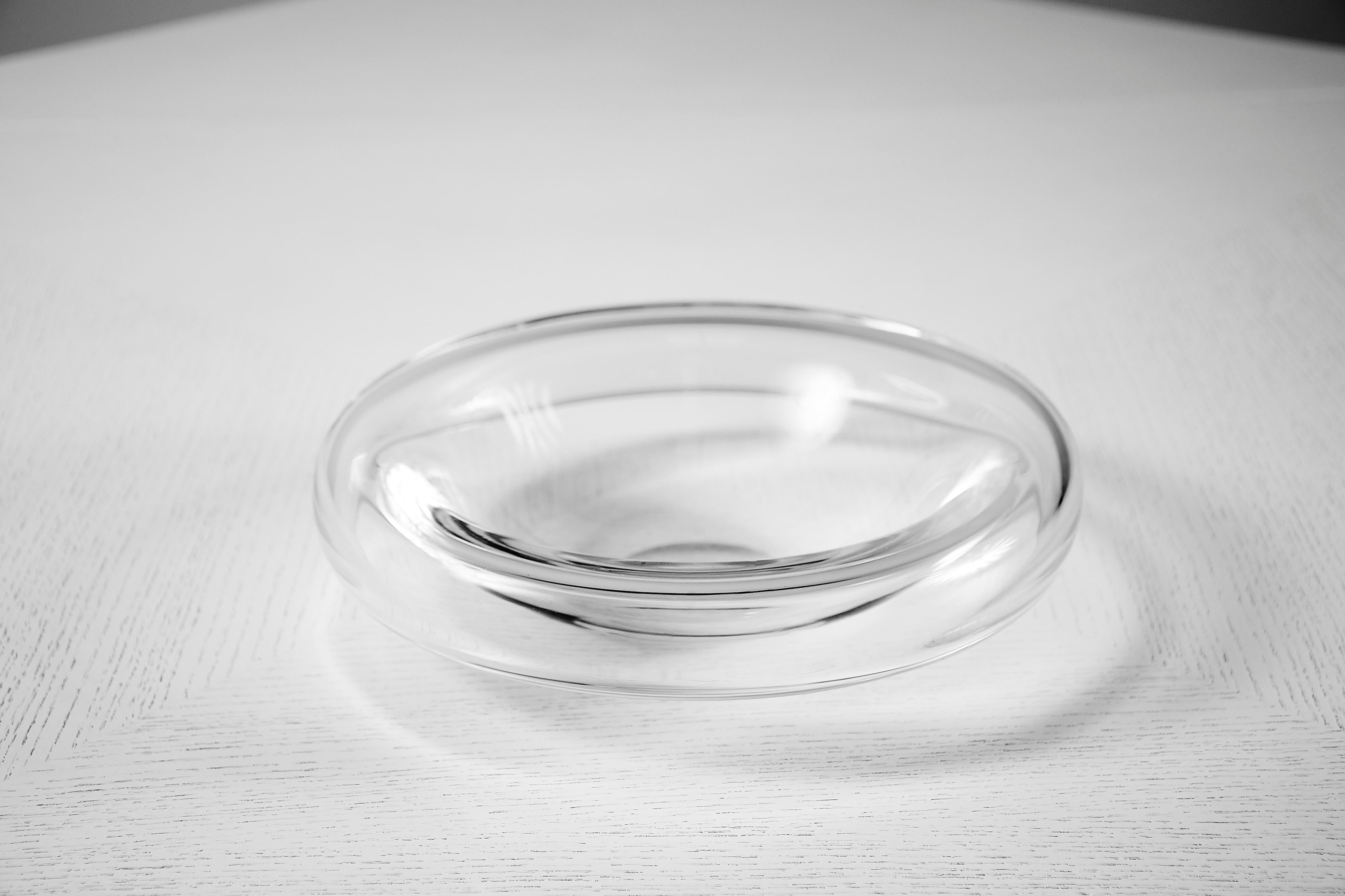 Minimalist Barbini Murano Glass Bowl Hand Signed In Good Condition In Grand Cayman, KY