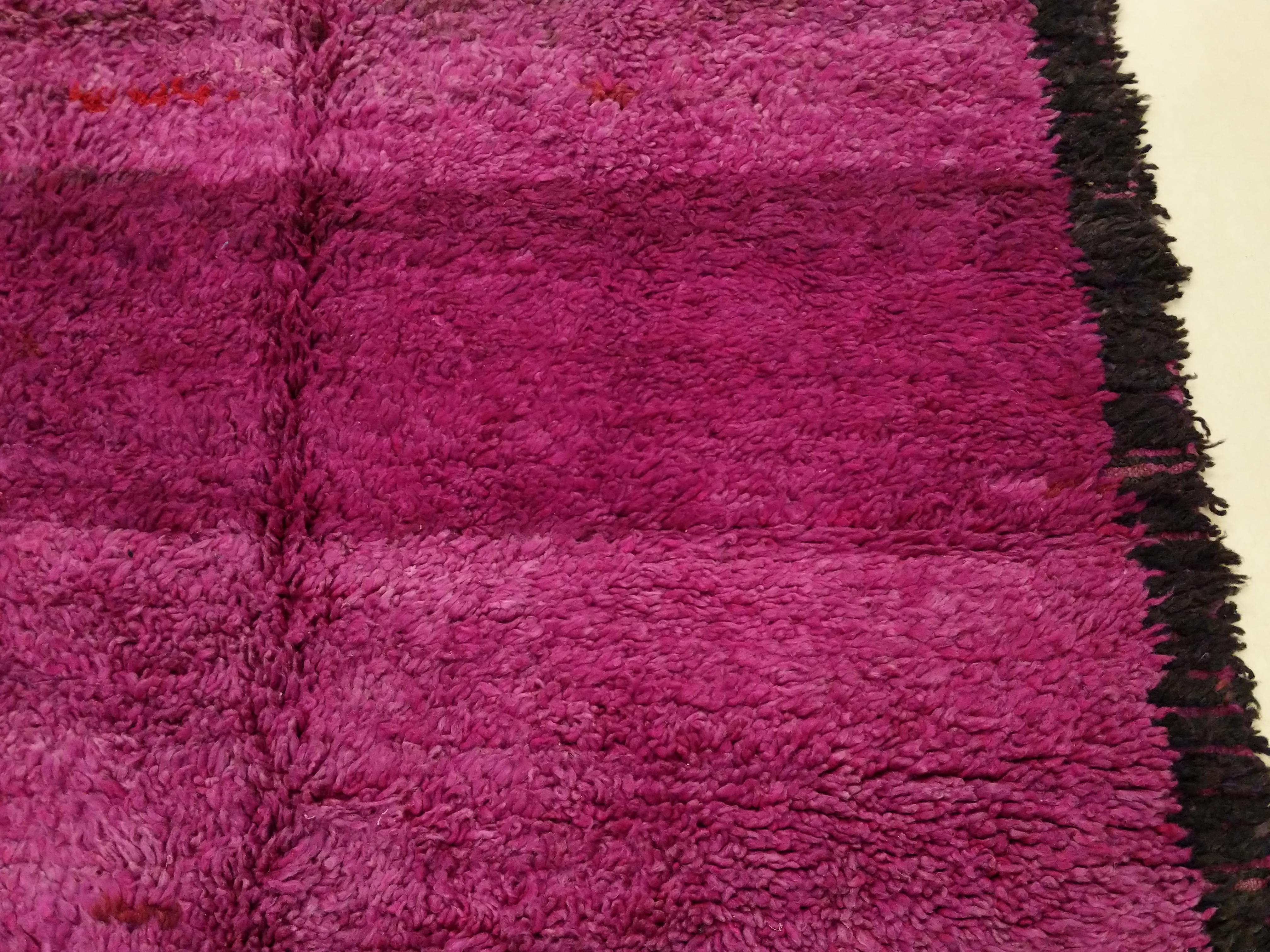 Minimalist Middle Atlas Moroccan Berber Purple Rug For Sale 1