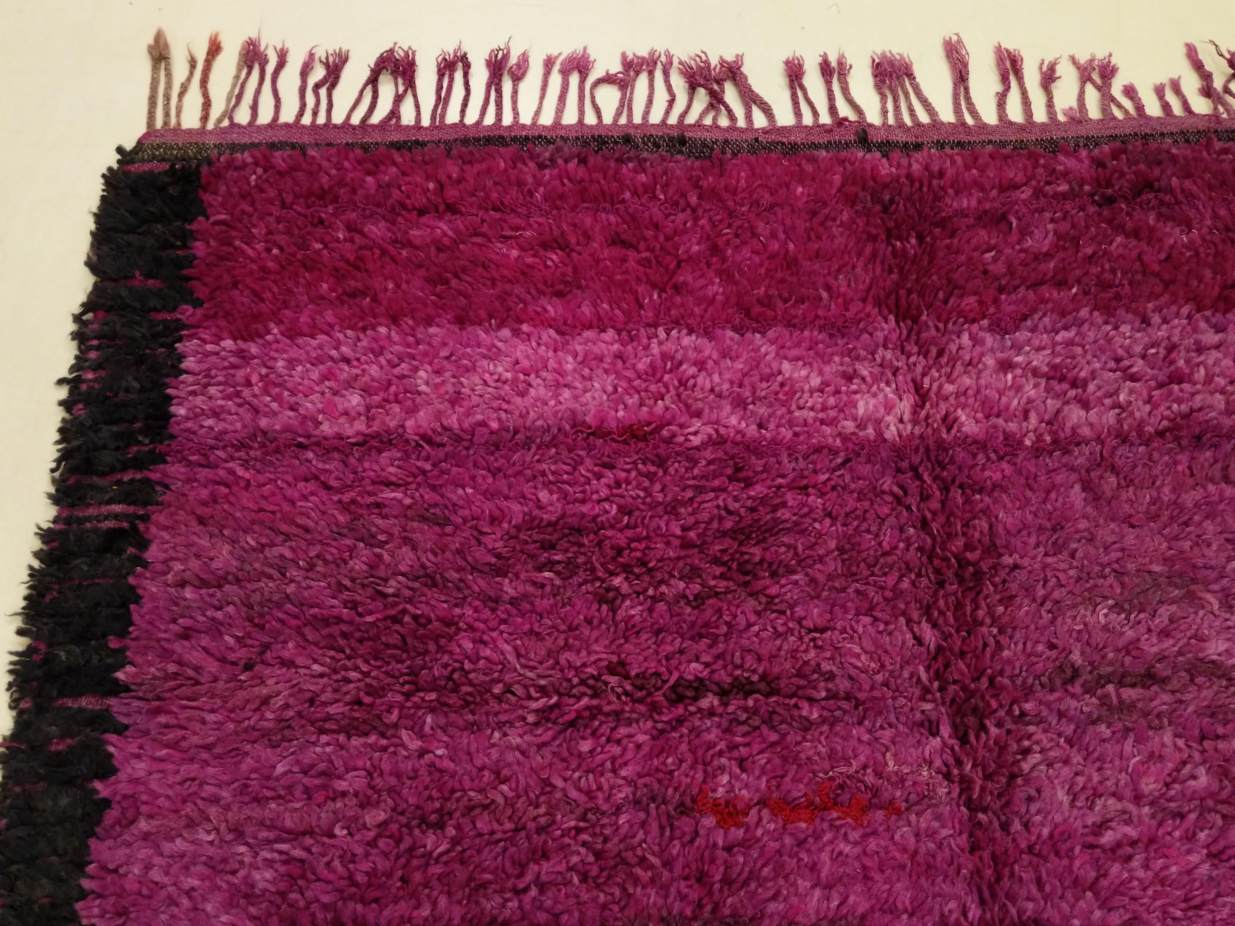 Minimalist Middle Atlas Moroccan Berber Purple Rug For Sale 3