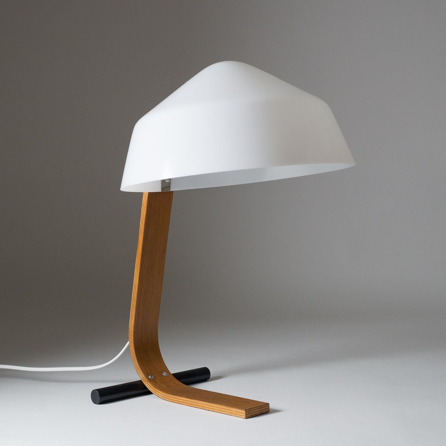 Minimalist Bent Wood Table Lamp, 1960s For Sale 4