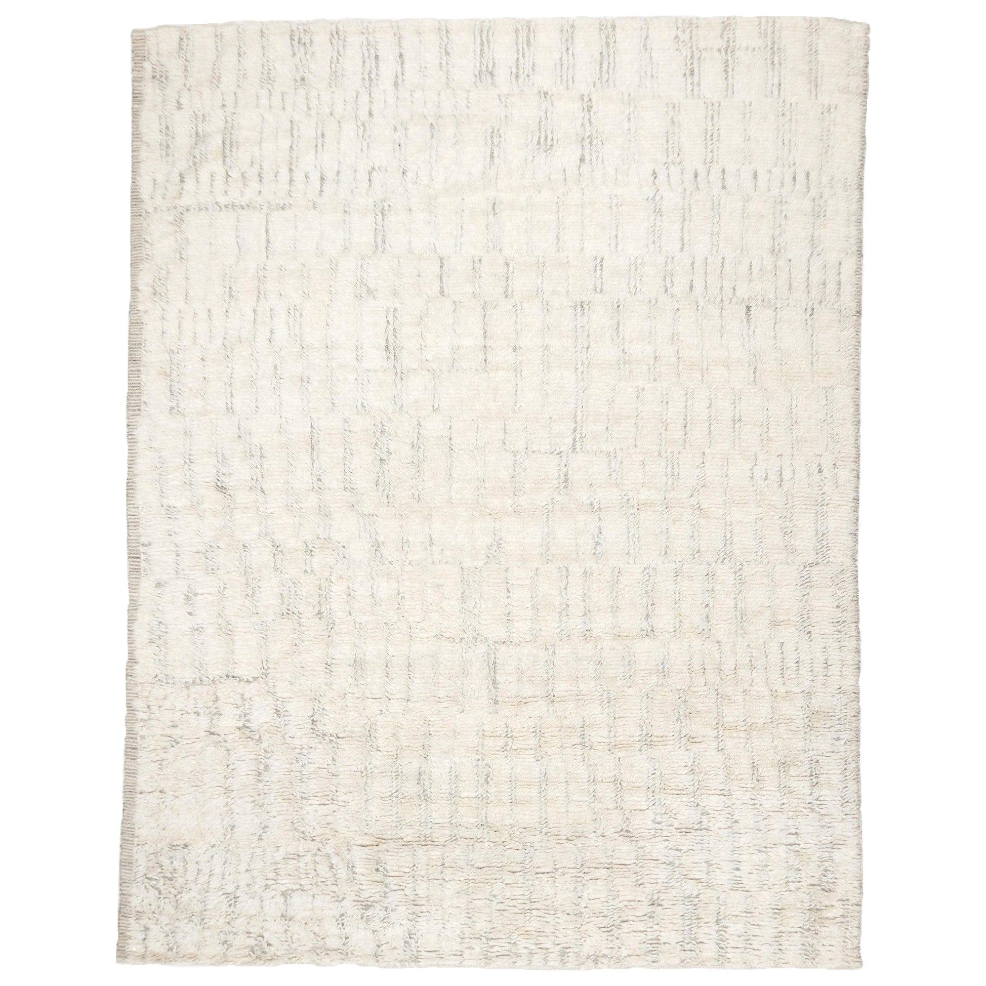 Minimalist Berber Bohemian Low-Pile Wool Shag Hand knotted Ivory Rug in Stock