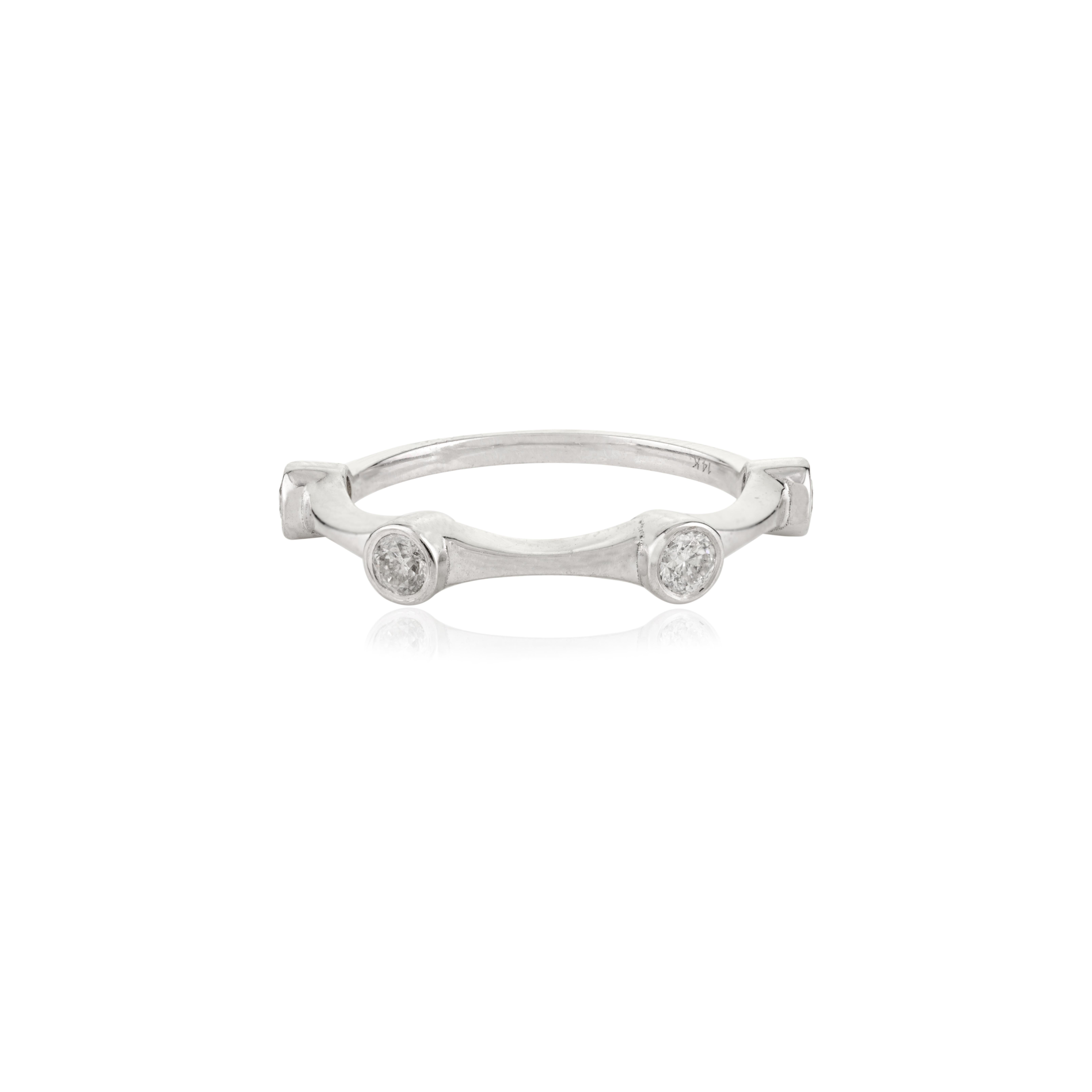 En vente :  Bague empilable en or blanc 14k avec chaton et diamants pour femmes 3