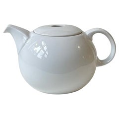 Minimalist Bing & Grøndahl White Porcelain Teapot Corinth by Martin H. Corinth