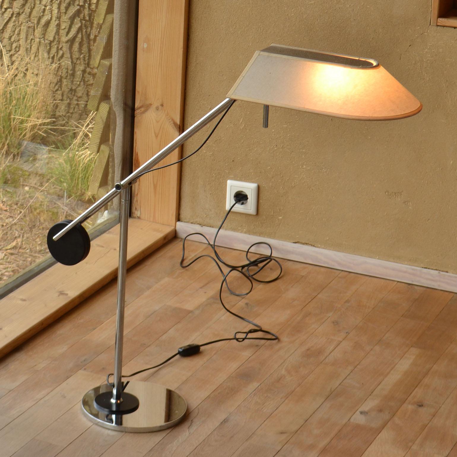 Minimalist Black and Chrome Table Lamp, Counter Balance Swiss 1970's For Sale 6