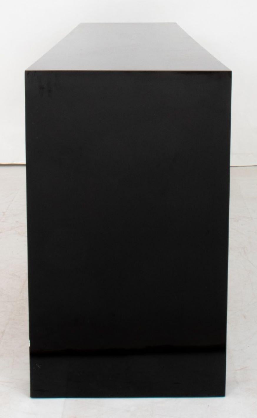 Laque Table console minimaliste en laque noire en vente