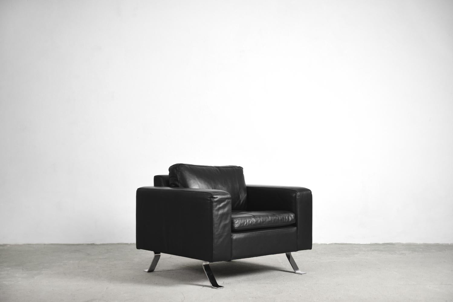 Minimalist Black Leather 3-Seat Sofa and Armchair by Lind Furniture For Sale 4