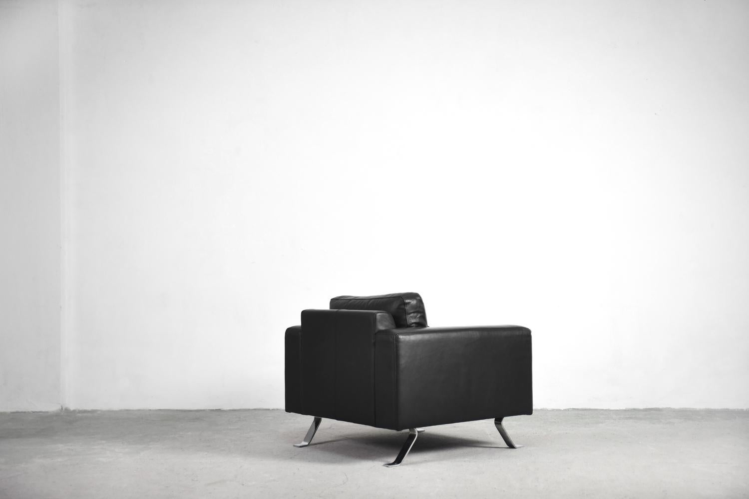 Minimalist Black Leather 3-Seat Sofa and Armchair by Lind Furniture For Sale 10