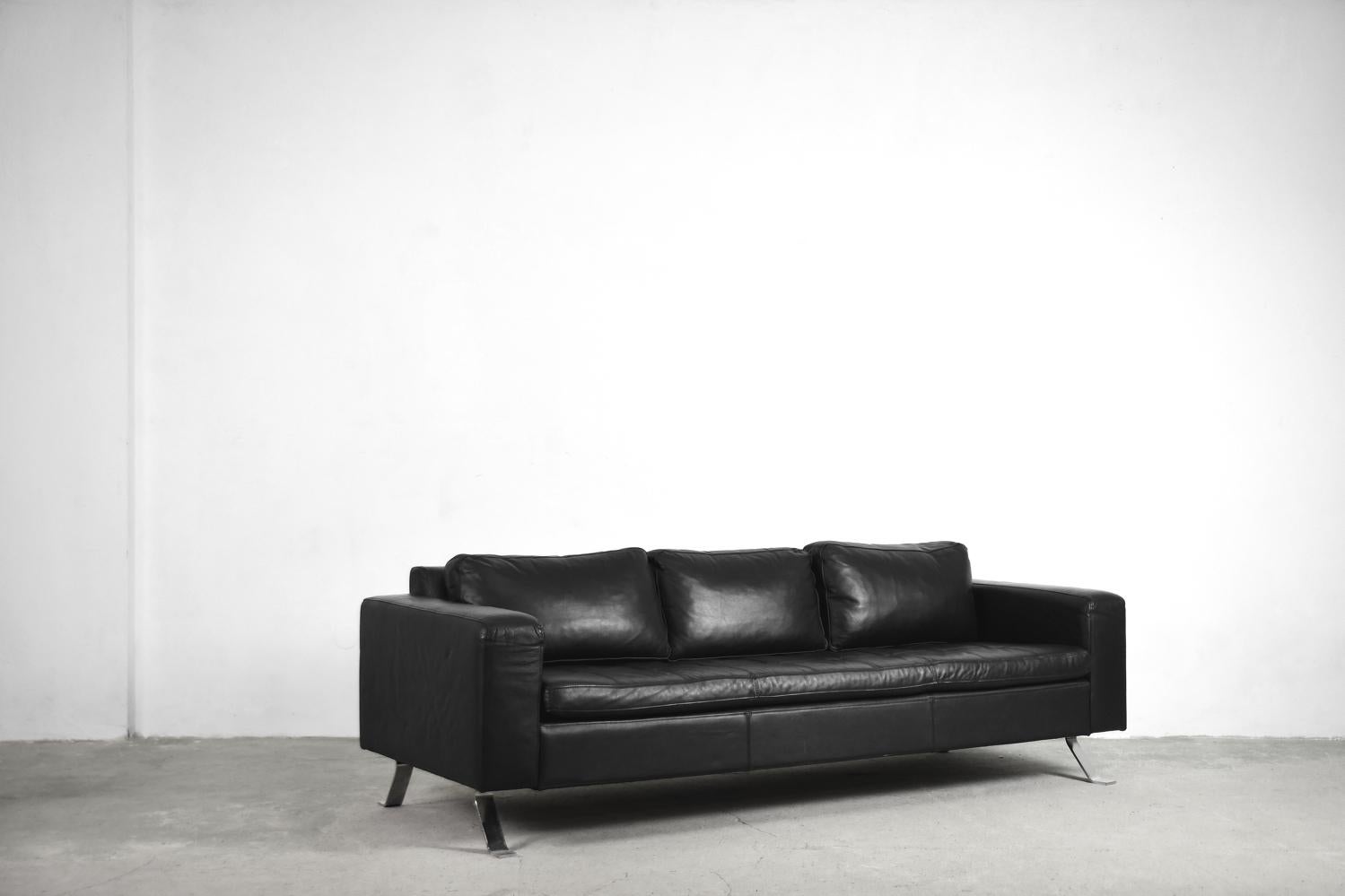Minimalist Black Leather 3-Seat Sofa and Armchair by Lind Furniture In Good Condition For Sale In Warsaw, PL