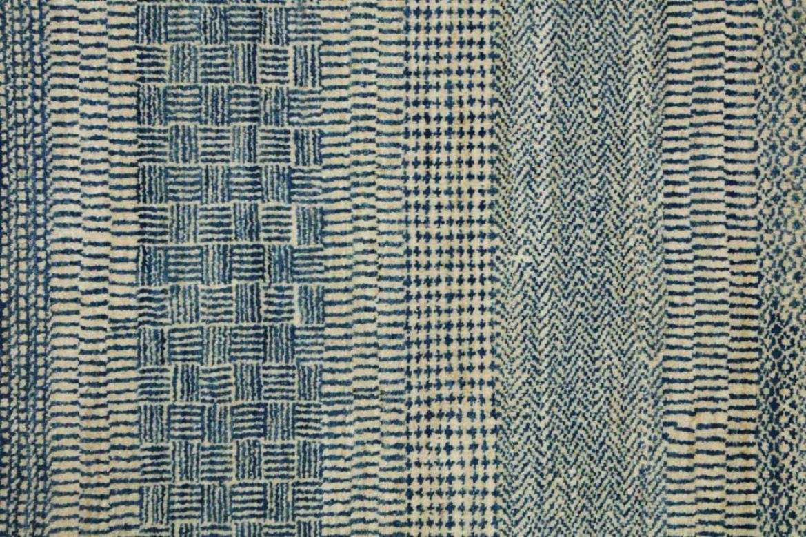 Minimalistischer blauer und cremefarbener persischer Wollteppich, 9' x 12' im Zustand „Neu“ im Angebot in New York, NY