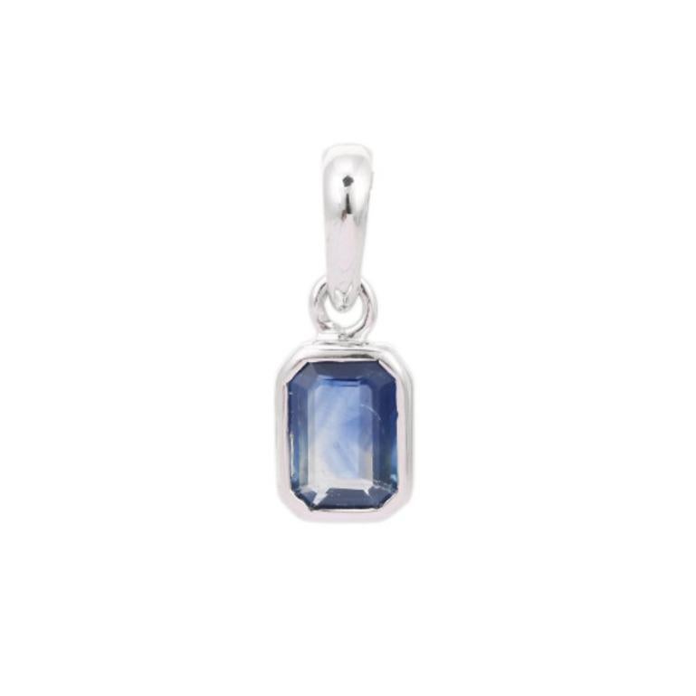 Minimalist Blue Sapphire Unisex Pendant Handcrafted in 925 Sterling Silver In New Condition For Sale In Houston, TX