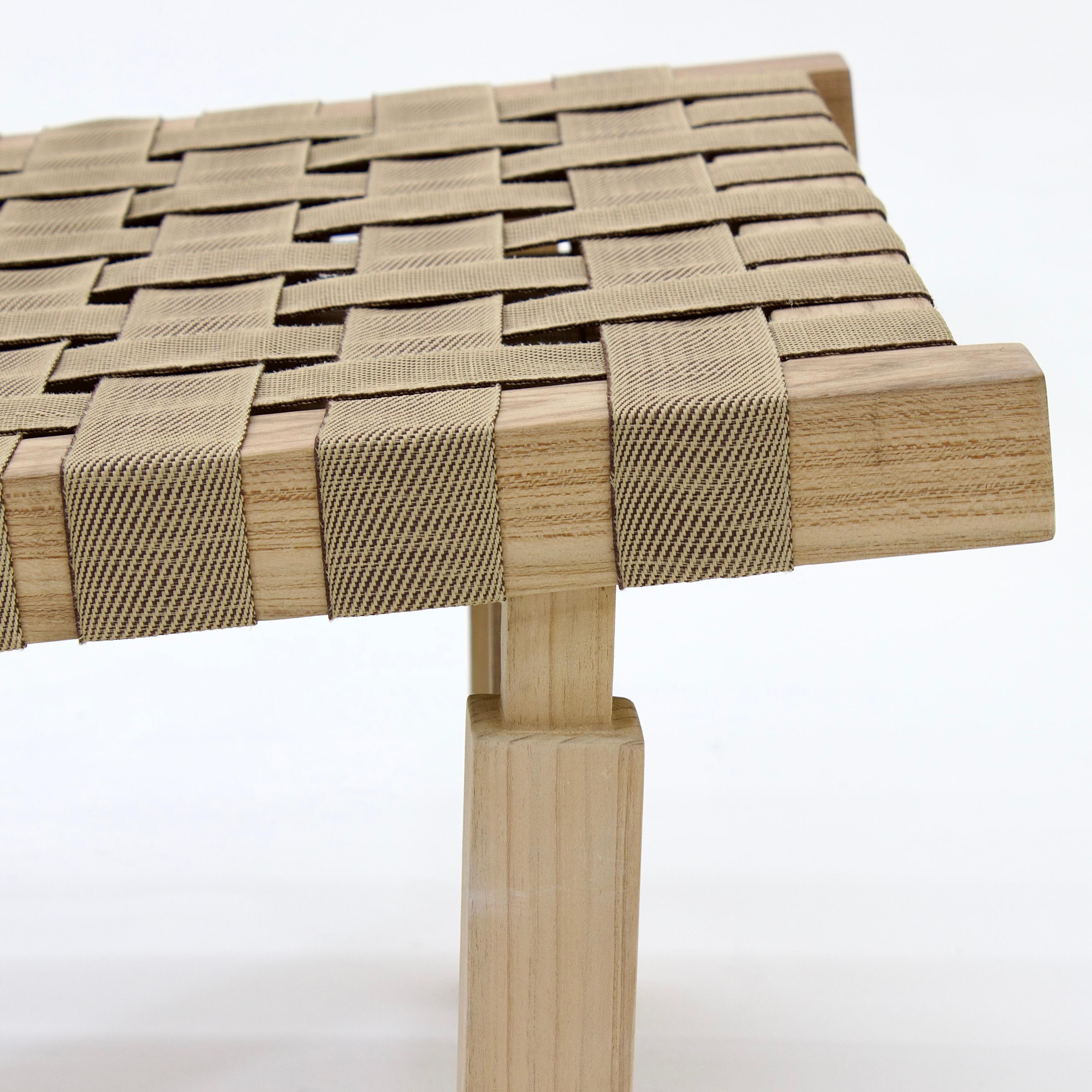 Minimalistischer brasilianischer Sessel „ Valentina“ aus Massivholz von Samuel Lamas im Angebot 1