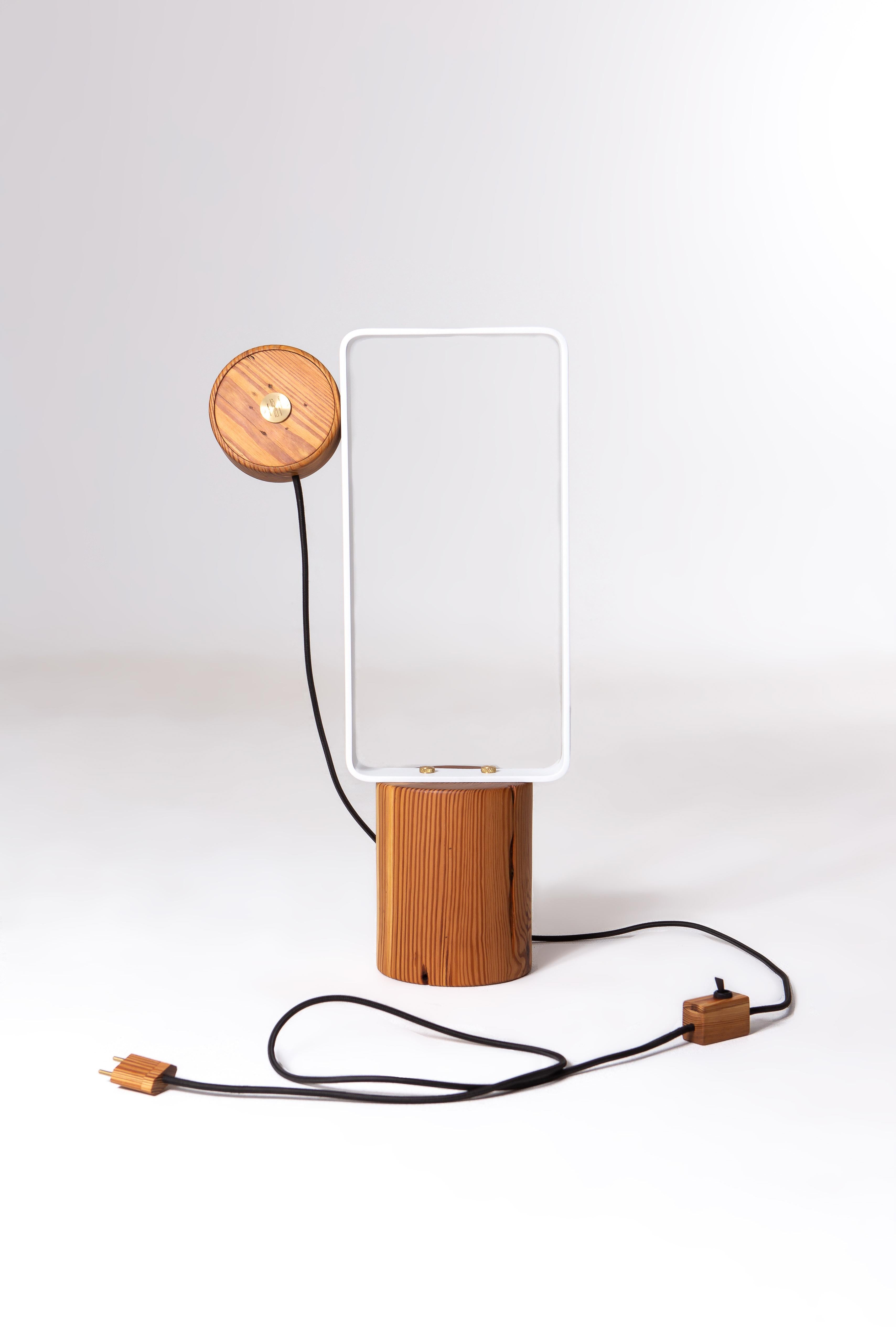 Hand-Crafted Minimalist Brazilian Handcrafted Lamp ''Ponta'' by Dimitrih Correa For Sale