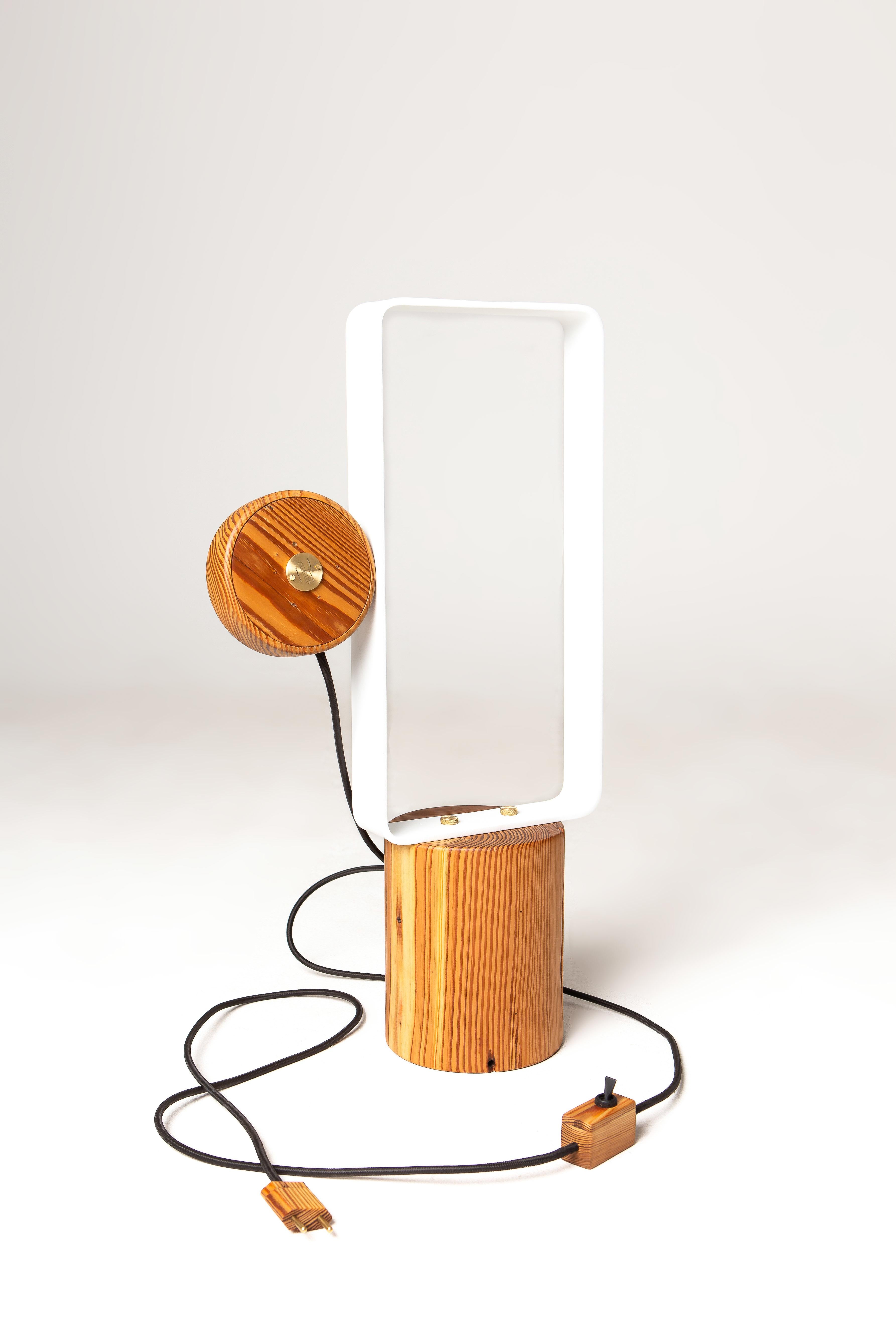 Contemporary Minimalist Brazilian Handcrafted Lamp ''Ponta'' by Dimitrih Correa For Sale