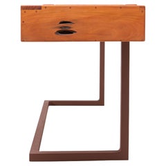 Scrivania minimalista brasiliana fatta a mano in Peroba ''Cantilever'' di Dimitrih Correa