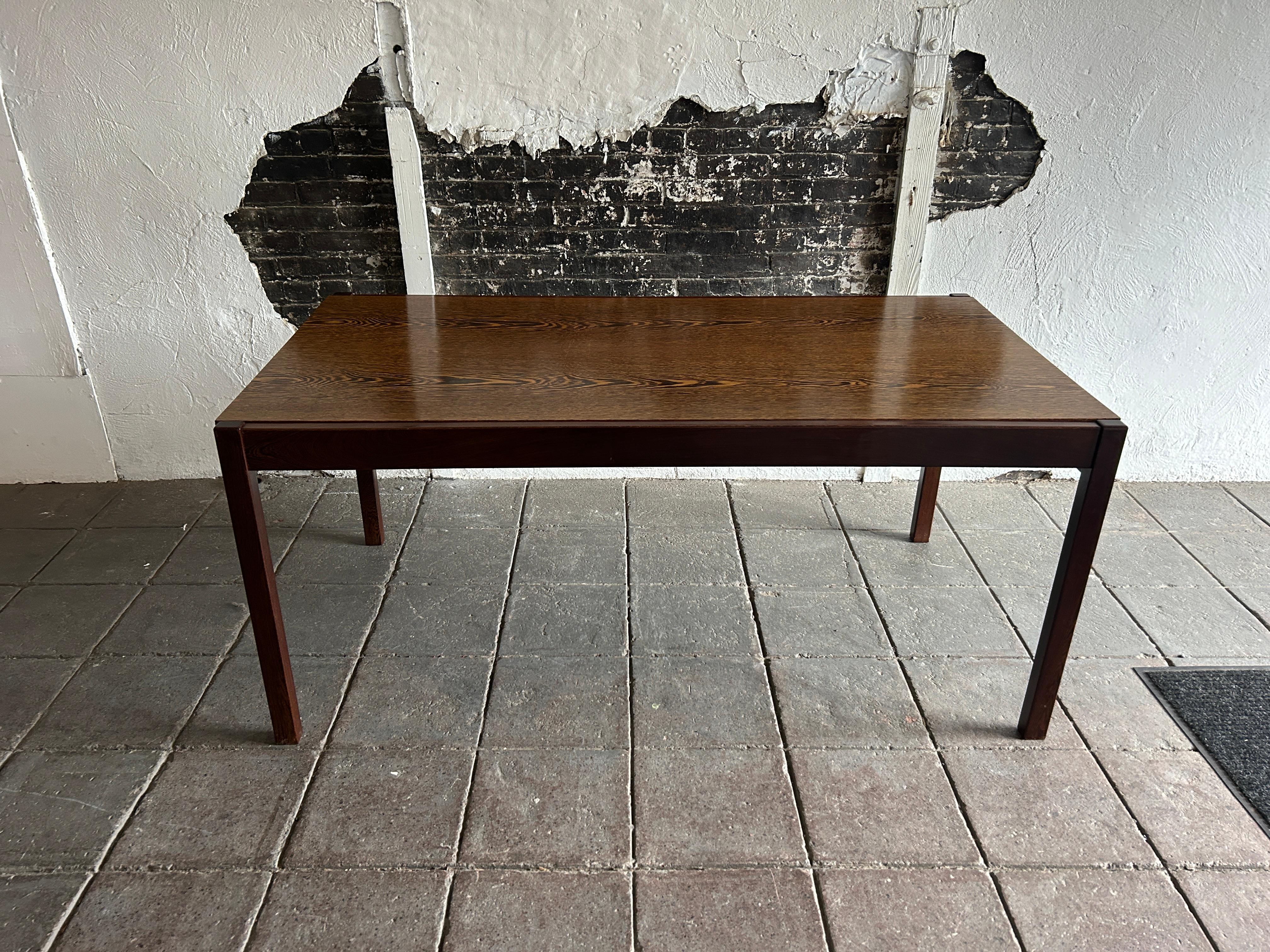 Mid-Century Modern Minimalist Brazilian Modern Exotic hardwood minimalist extension dining table For Sale