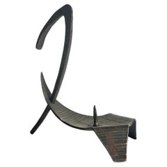 Minimalistischer Kerzenhalter aus Bronze