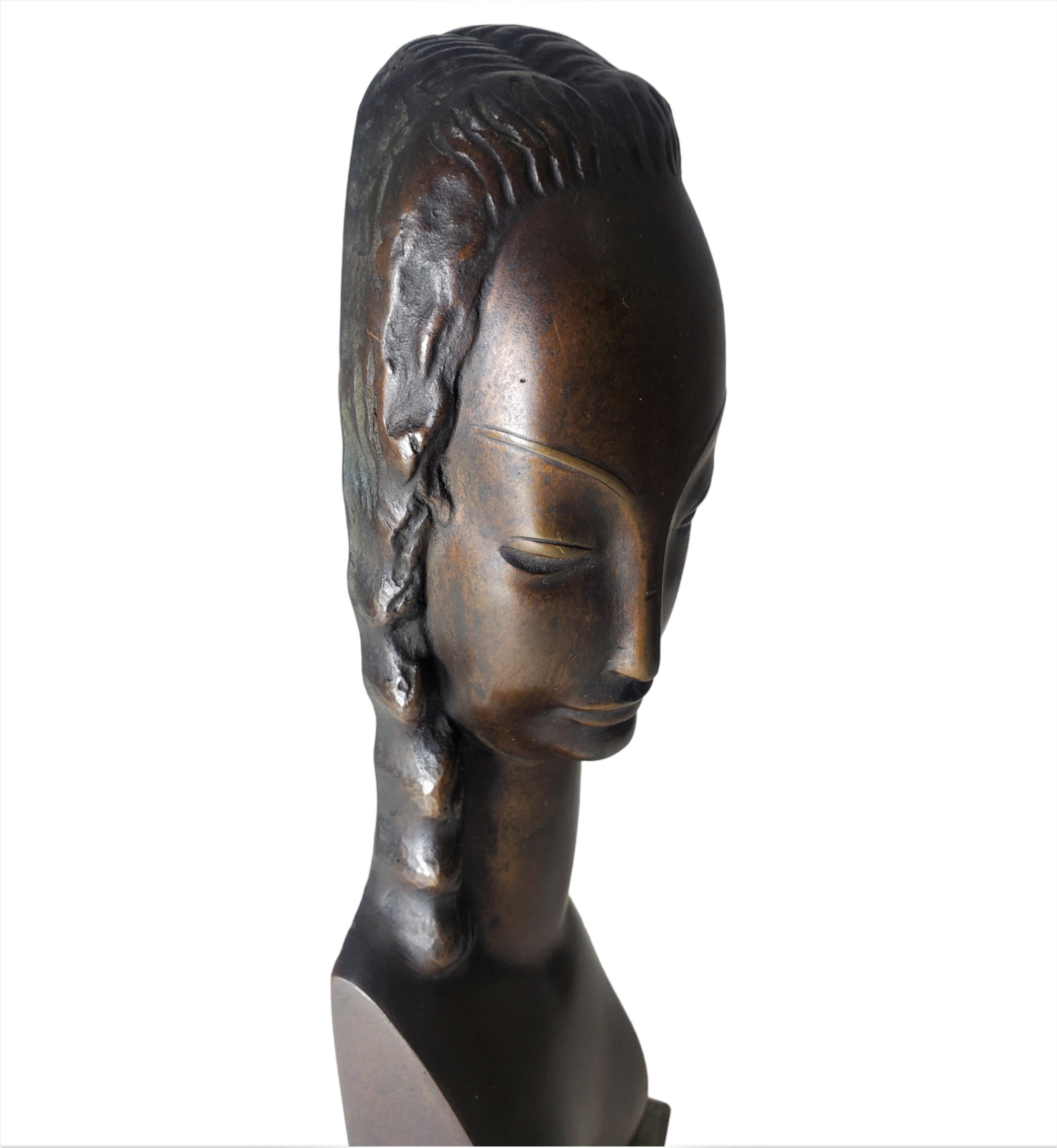  Minimalist bronze sculpture / portrait / bust of a woman by Adam Antes  For Sale 4