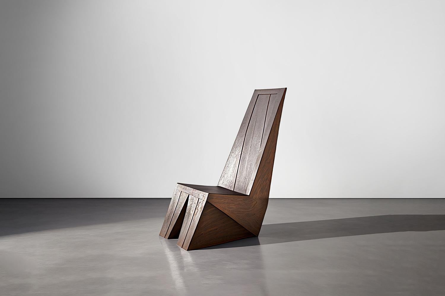 Minimalistischer brutalistischer Loungesessel aus gebranntem Eichenholz, gedeckter C Easy Chair von NONO  (Brutalismus) im Angebot