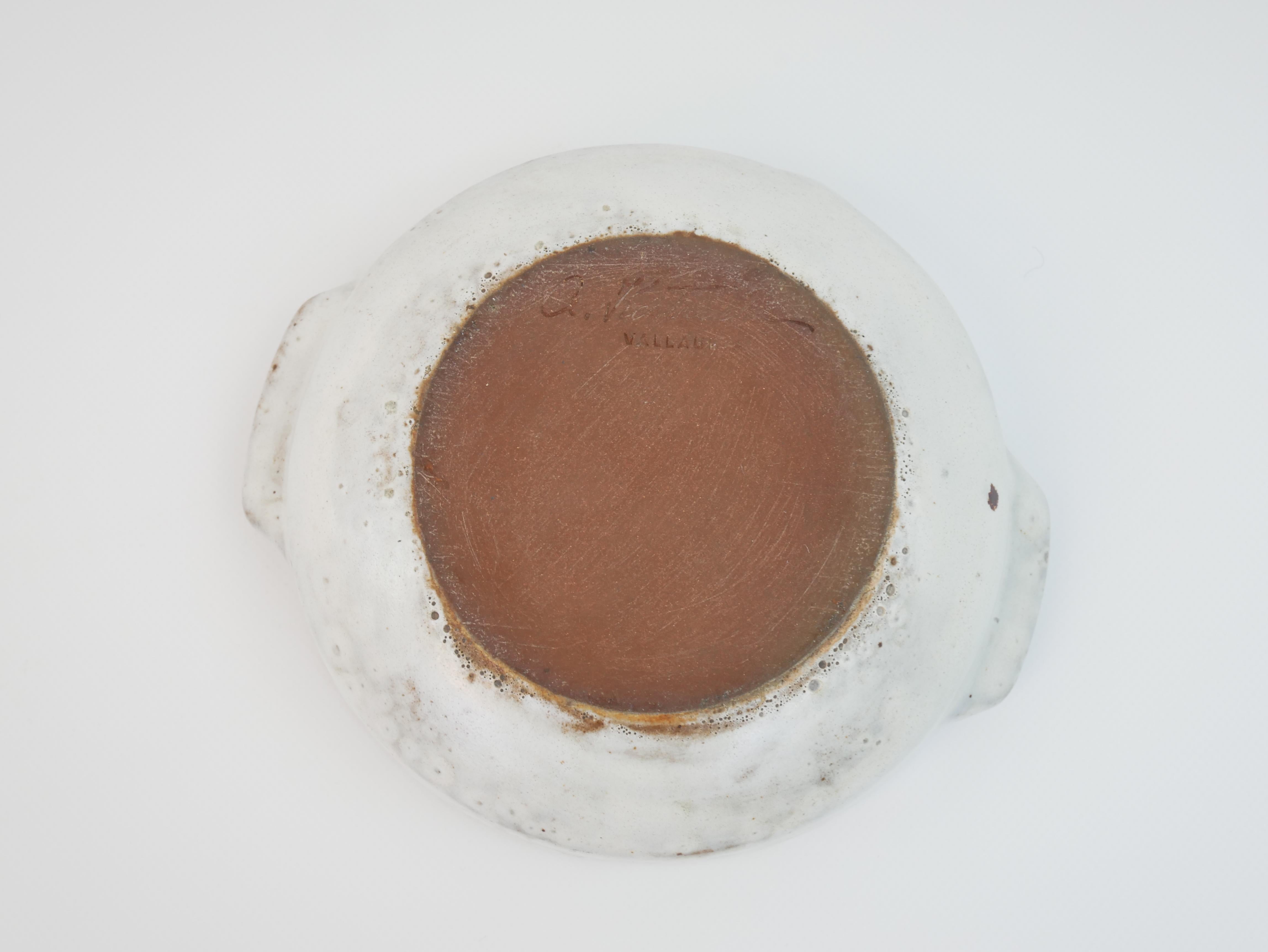 Mid-20th Century Minimalist ceramic Vide-Poche by Alexandre Kostansda Vallauris Circa 1950 For Sale