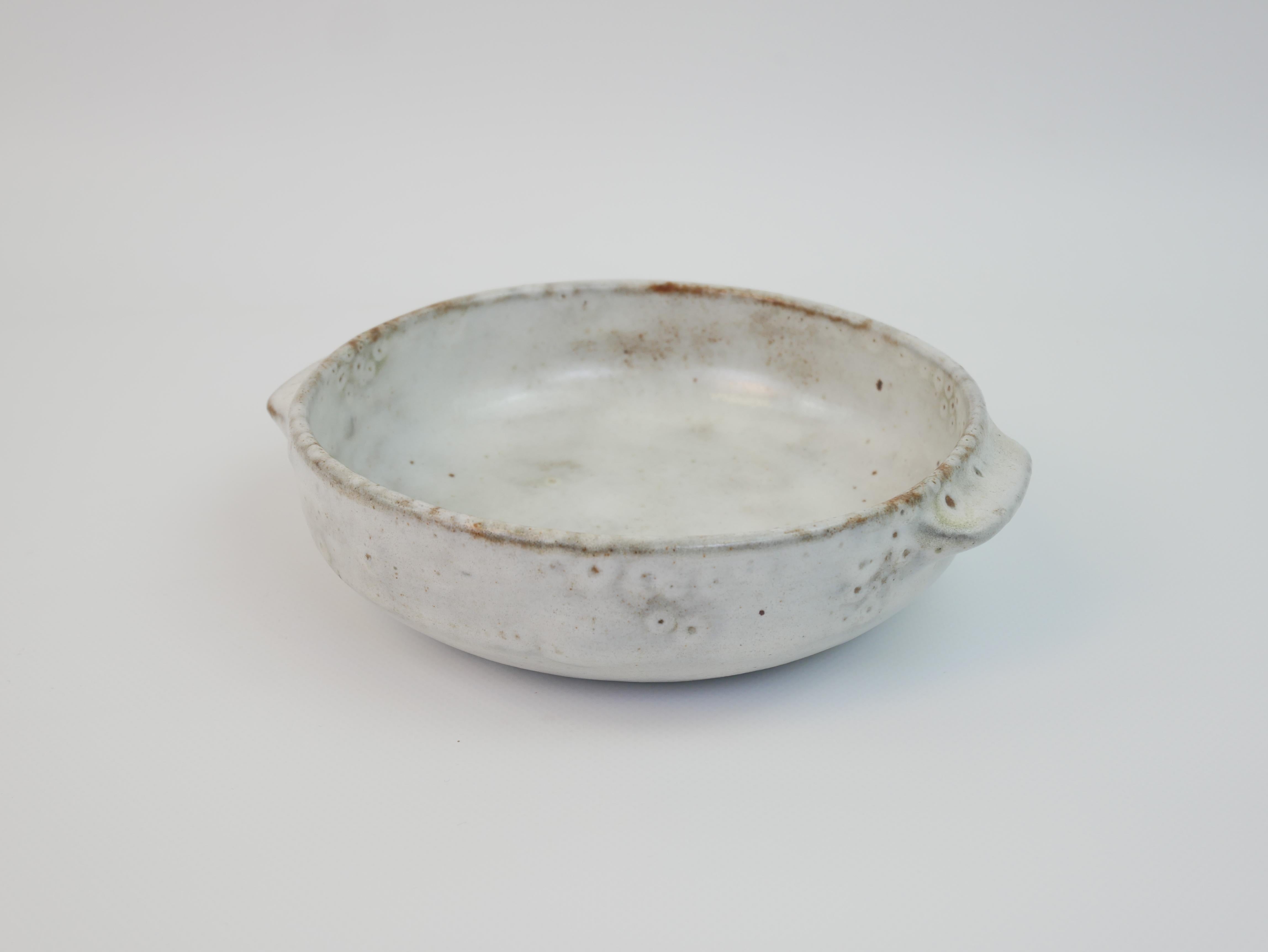 Minimalist ceramic Vide-Poche by Alexandre Kostansda Vallauris Circa 1950 For Sale 2