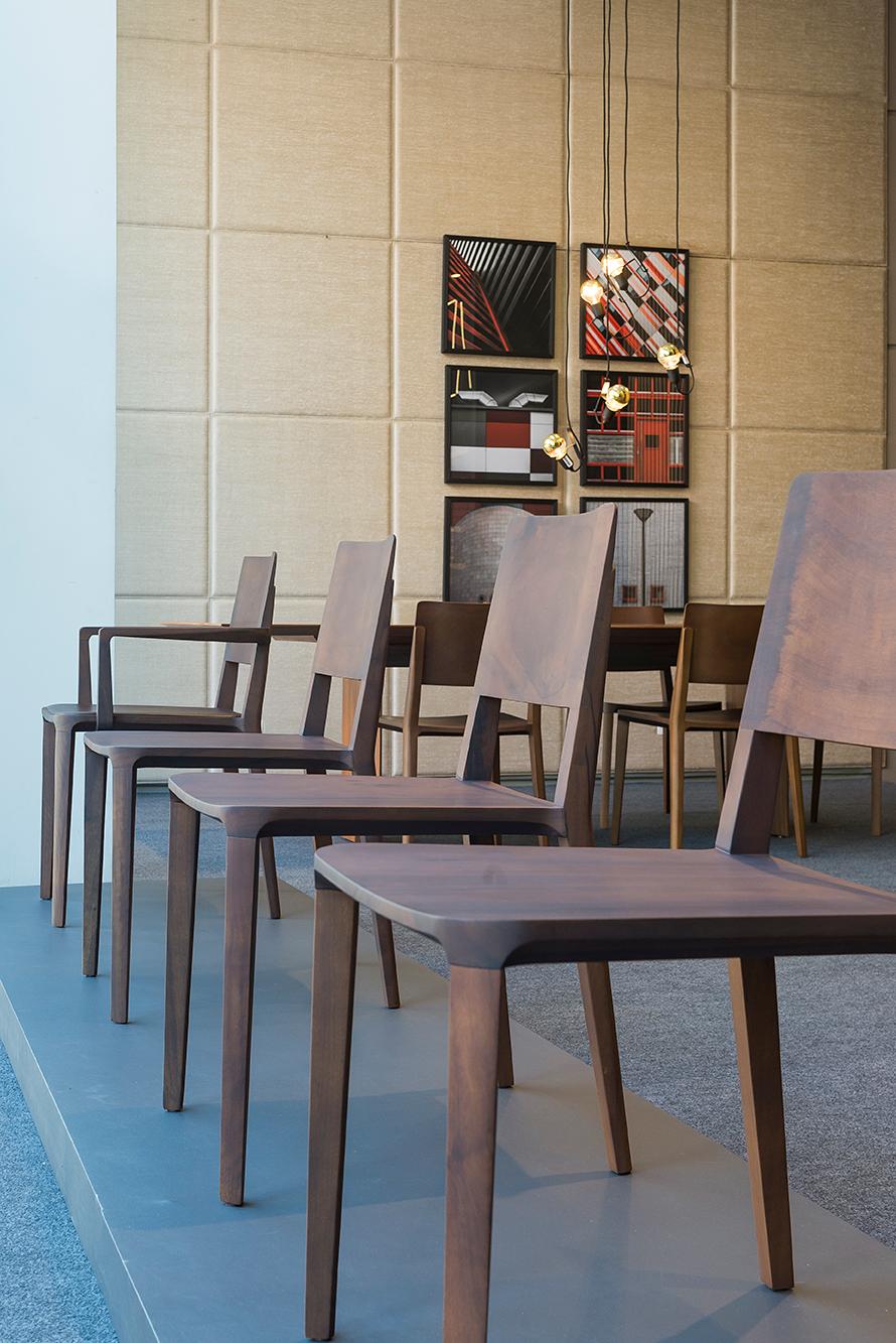 Minimalistischer minimalistischer Stuhl aus schwarzem Imbuia-Hartholz in limitierter Auflage im Angebot 8