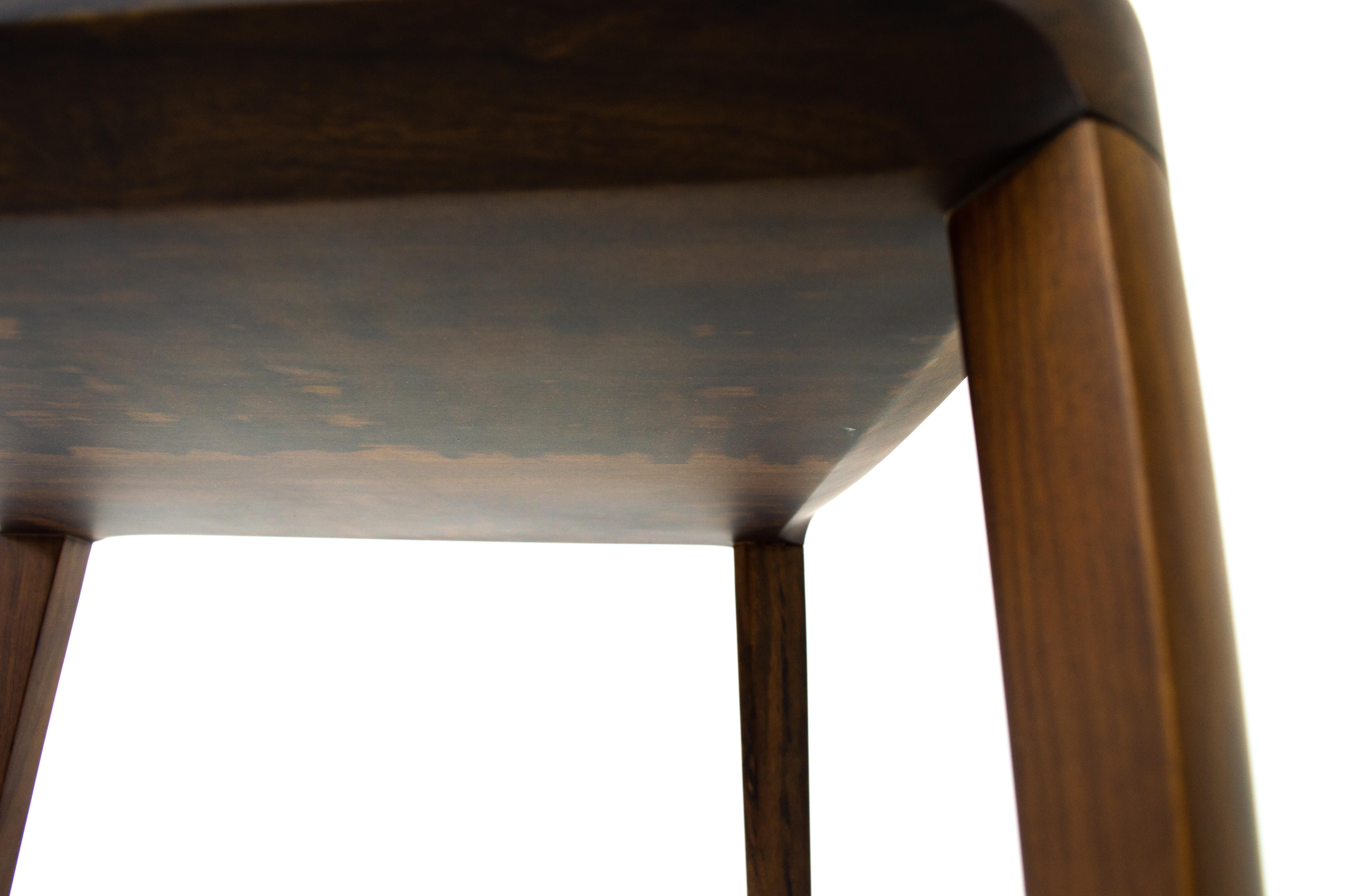 XXIe siècle et contemporain Chaise minimaliste en bois dur Imbuia noir en édition limitée en vente