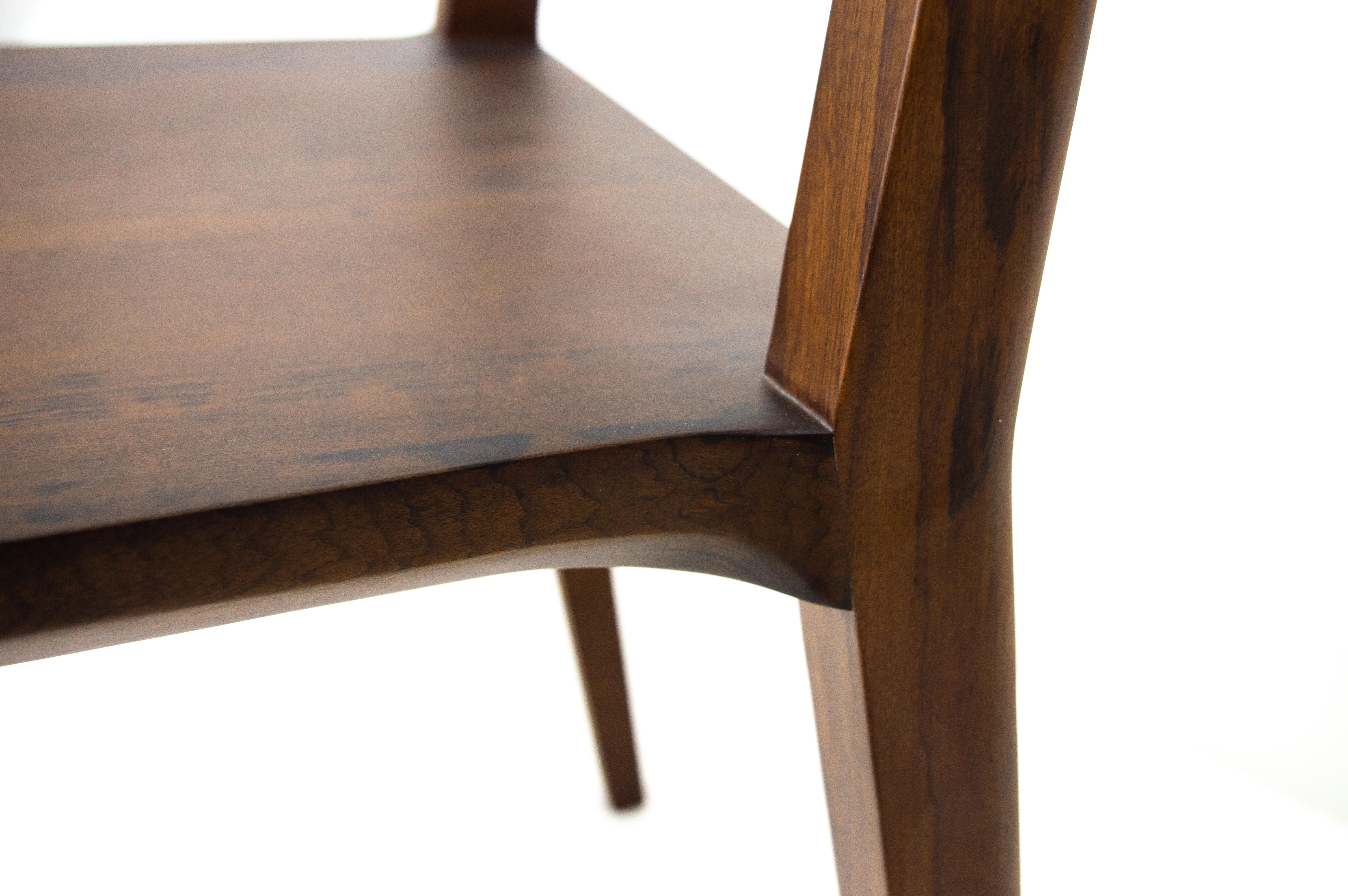 Minimalistischer Stuhl aus Hartholz in Massivschwarz im Angebot 7