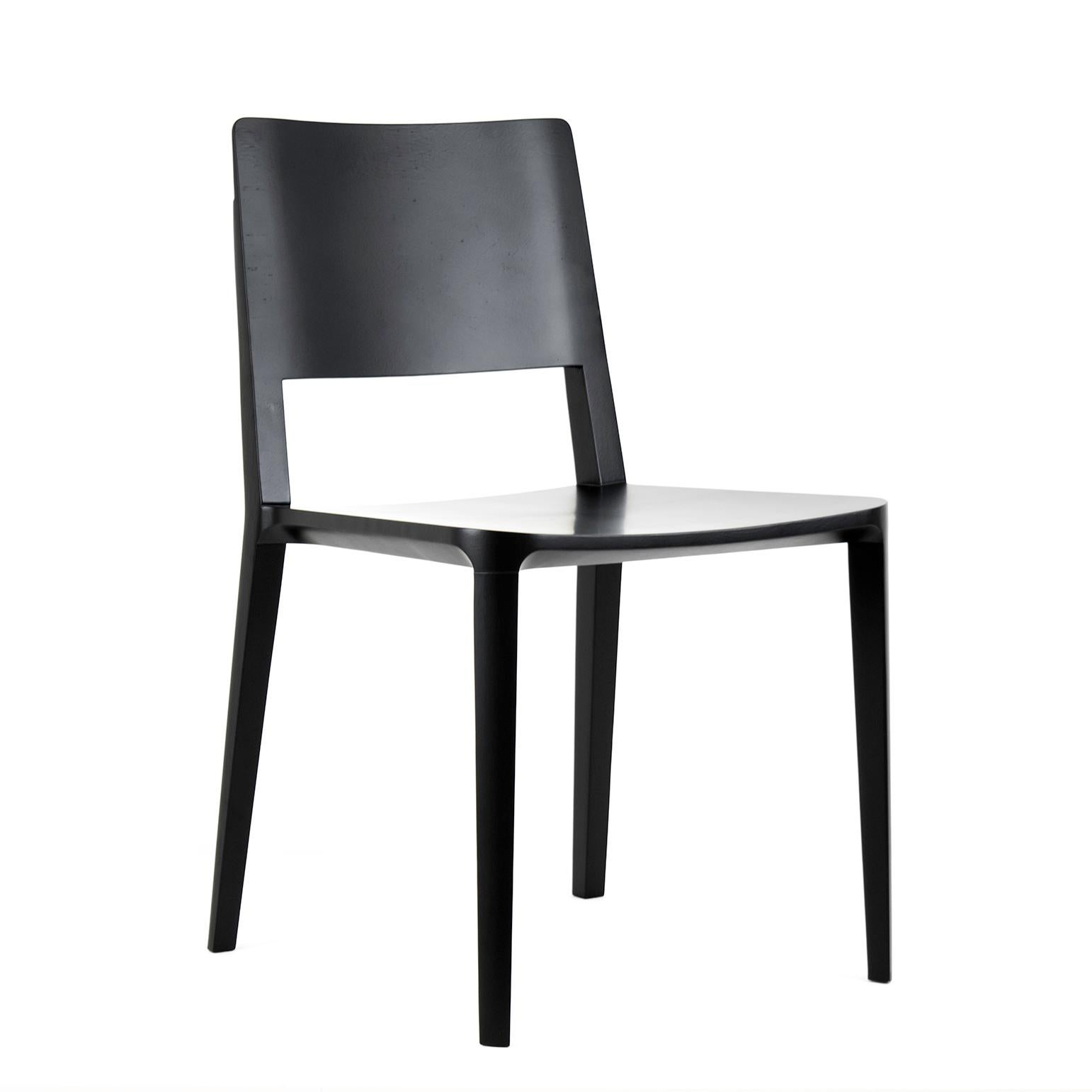 Minimalistischer Stuhl aus Hartholz in Massivschwarz im Angebot