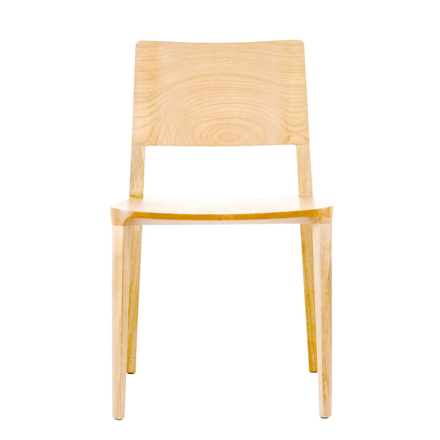 Evo chair collection.

Die Kollektion Evo basiert auf der harmonischen Verschmelzung von geometrischen Formen und der modernen Interpretation der Archetypen des Holzes. 

Alle Elemente, aus denen sich der Stuhl zusammensetzt, werden präzise