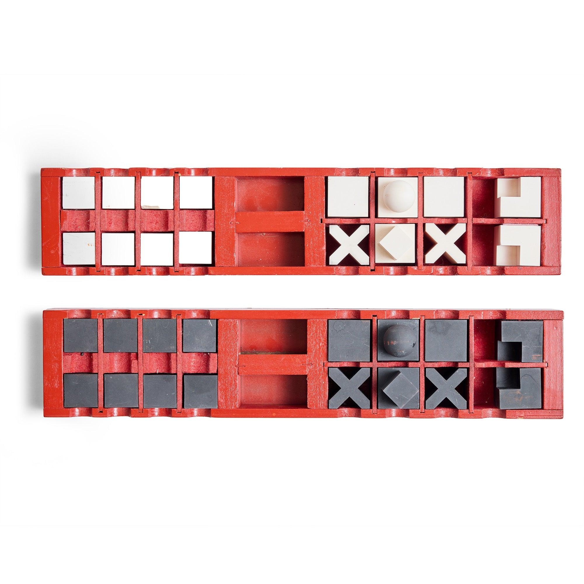 American Minimalist Chess Set Attributed to Joseph Hartwig, 1924 For Sale