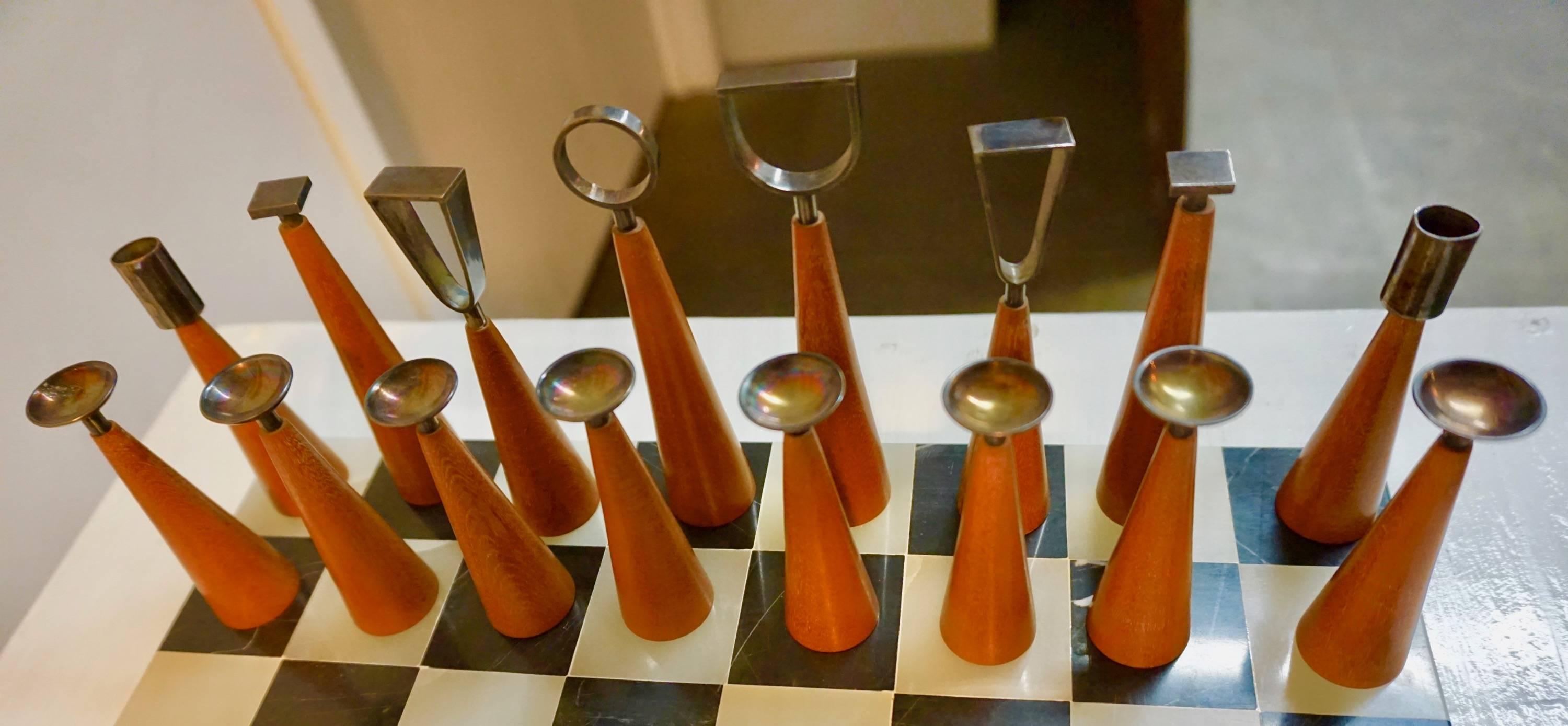 minimalist chess pieces