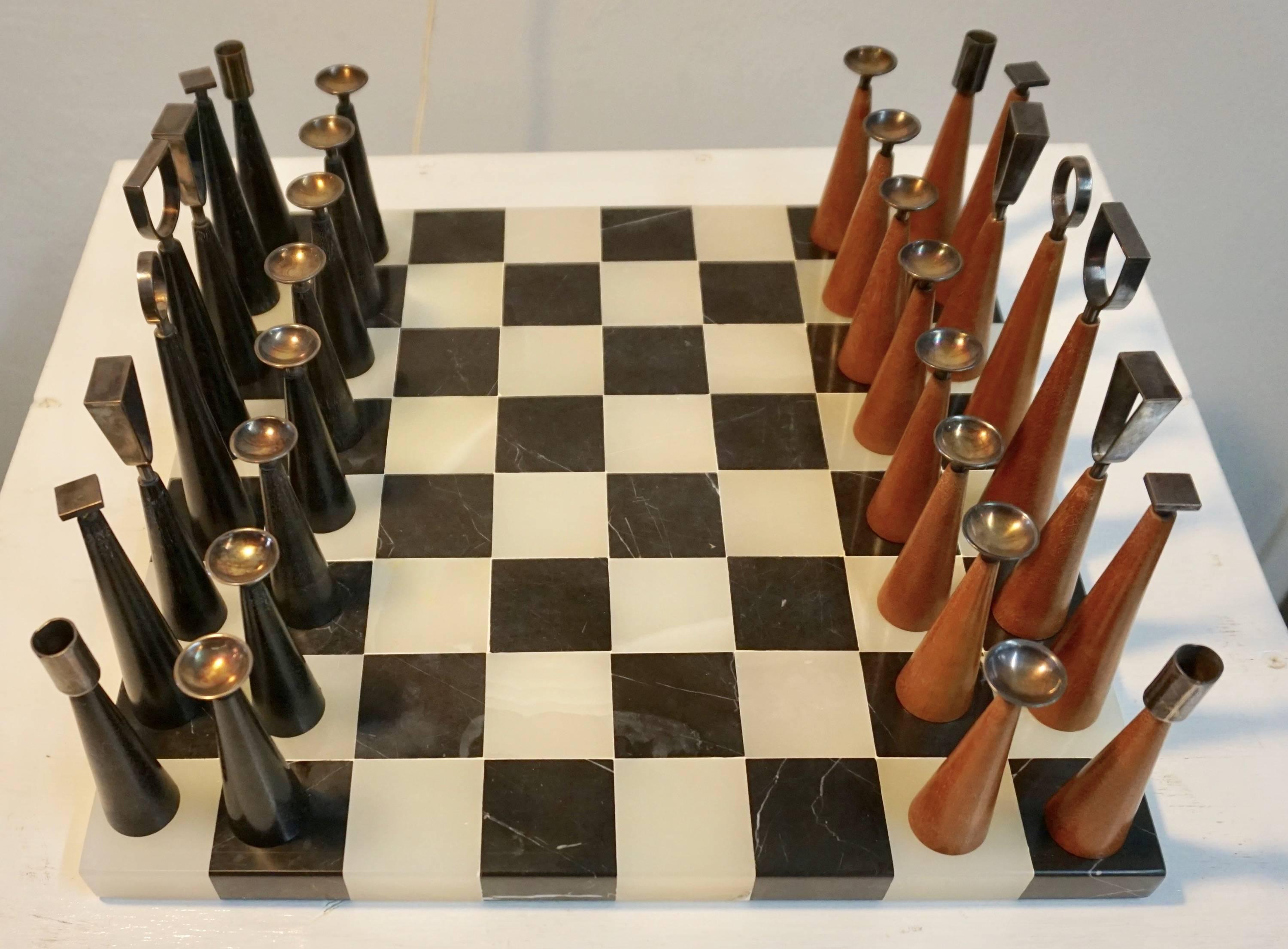 Mid-Century Modern Minimalist Chess Set For Sale