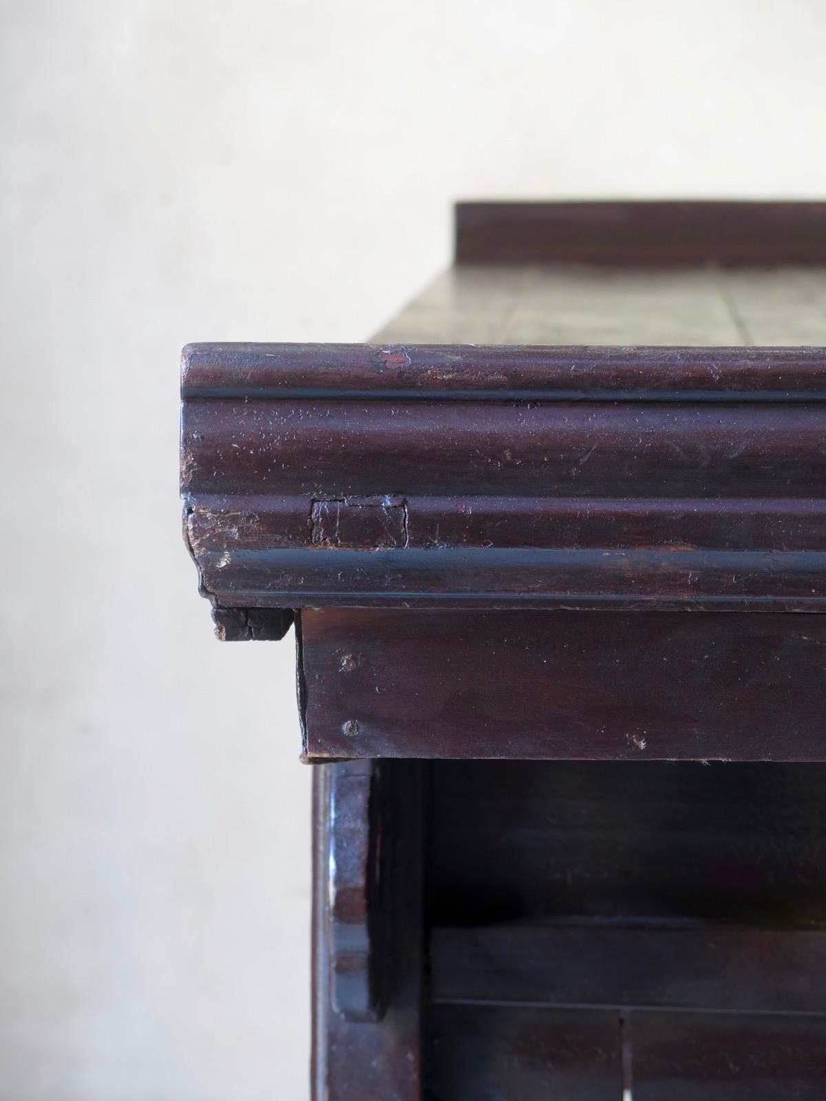 Minimalist Chinese Altar Table, 19th Century For Sale 1