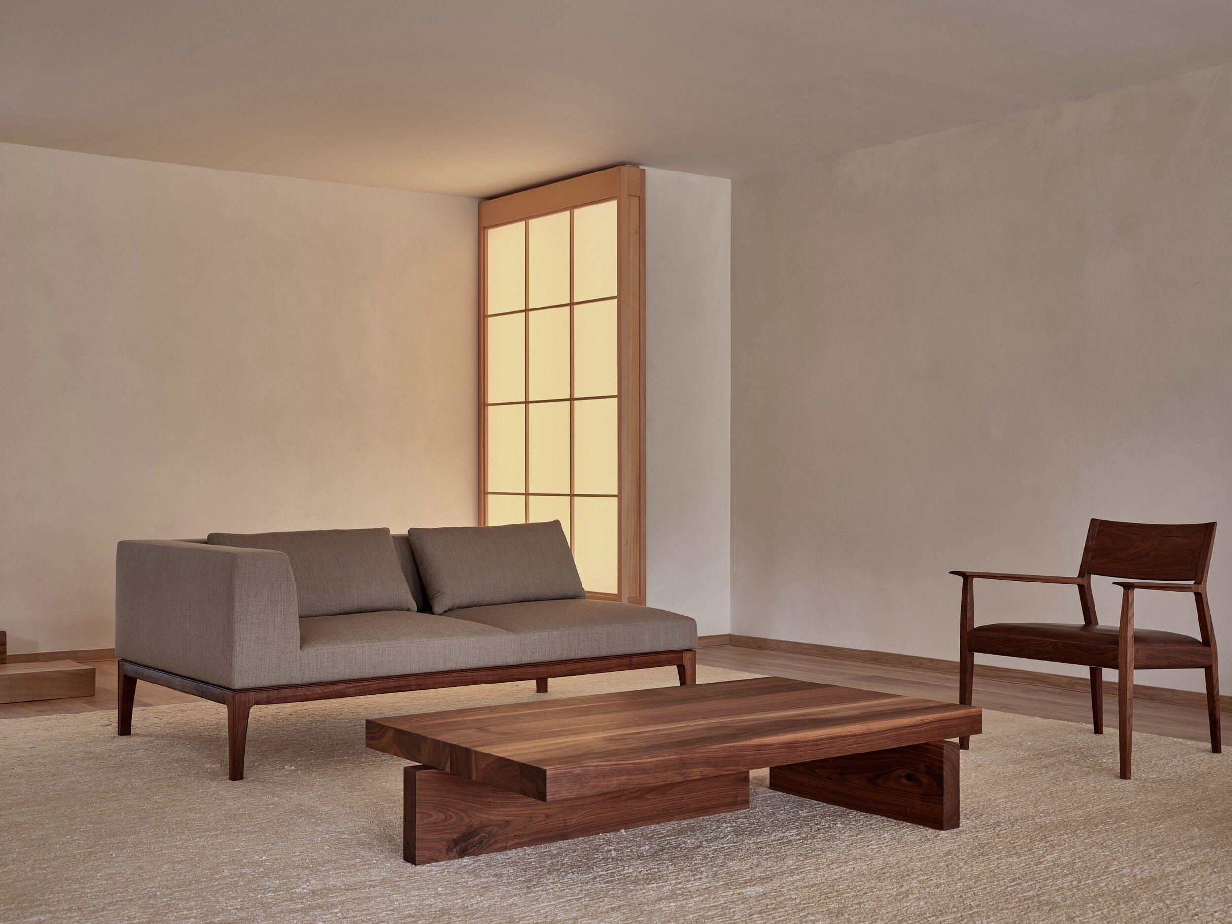 Minimalistischer Couchtisch aus massiver europäischer Eiche – Hari von Mokko im Angebot 3