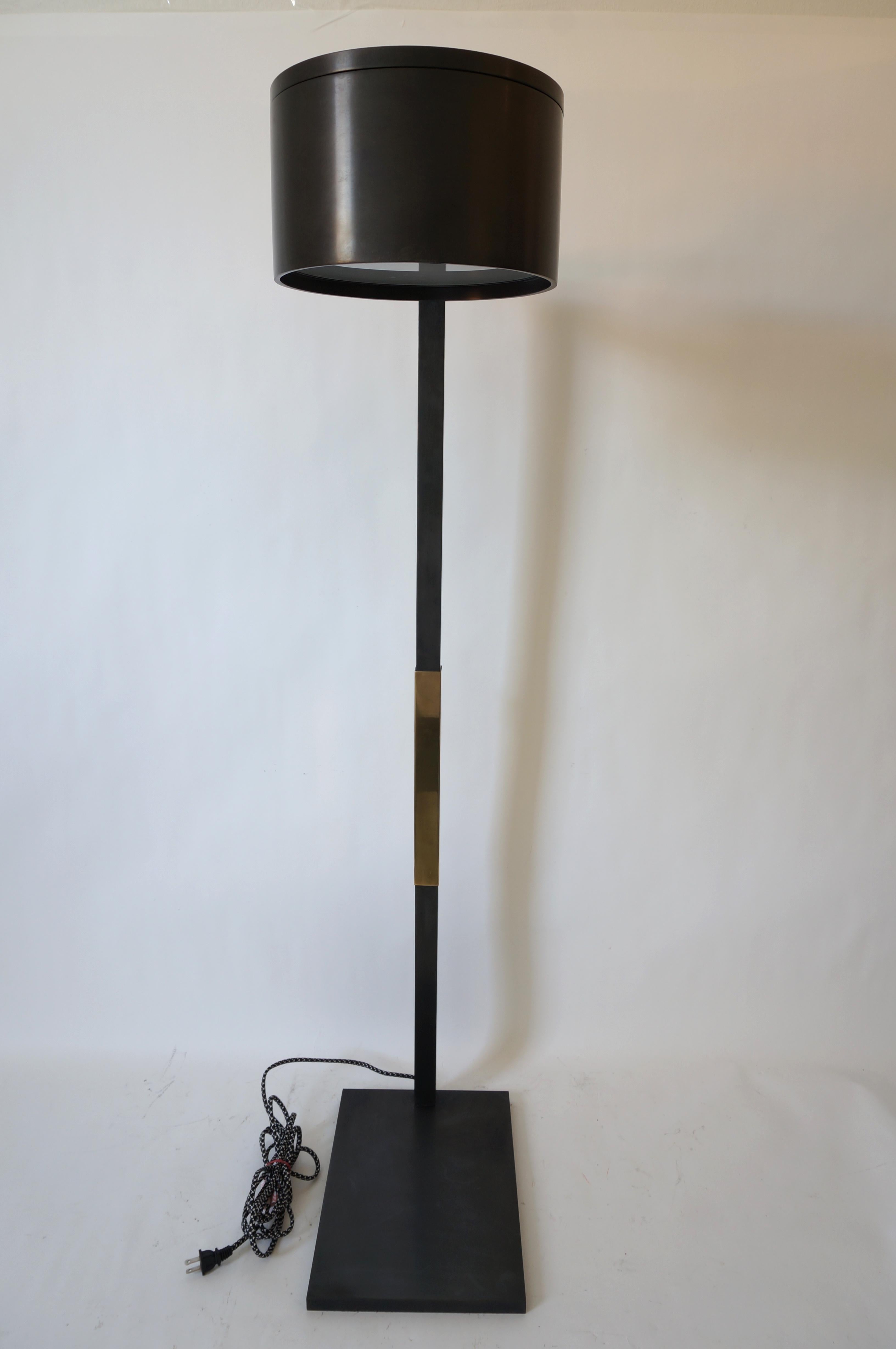Moderne Lampadaire contemporain minimaliste en vente
