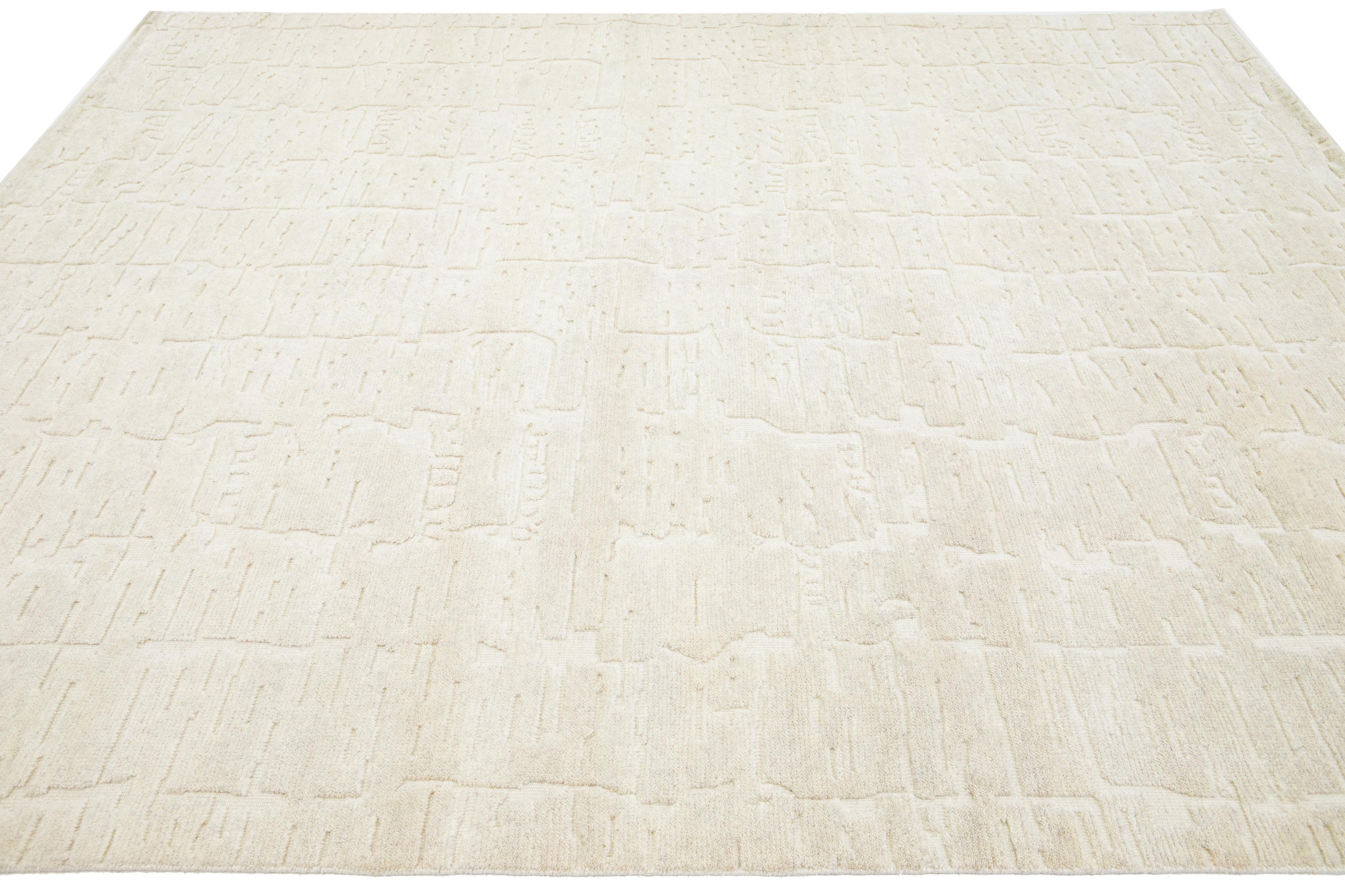 Hand-Knotted Minimalist Contemporary Moroccan Style Wool Rug In ivory by Apadana  For Sale