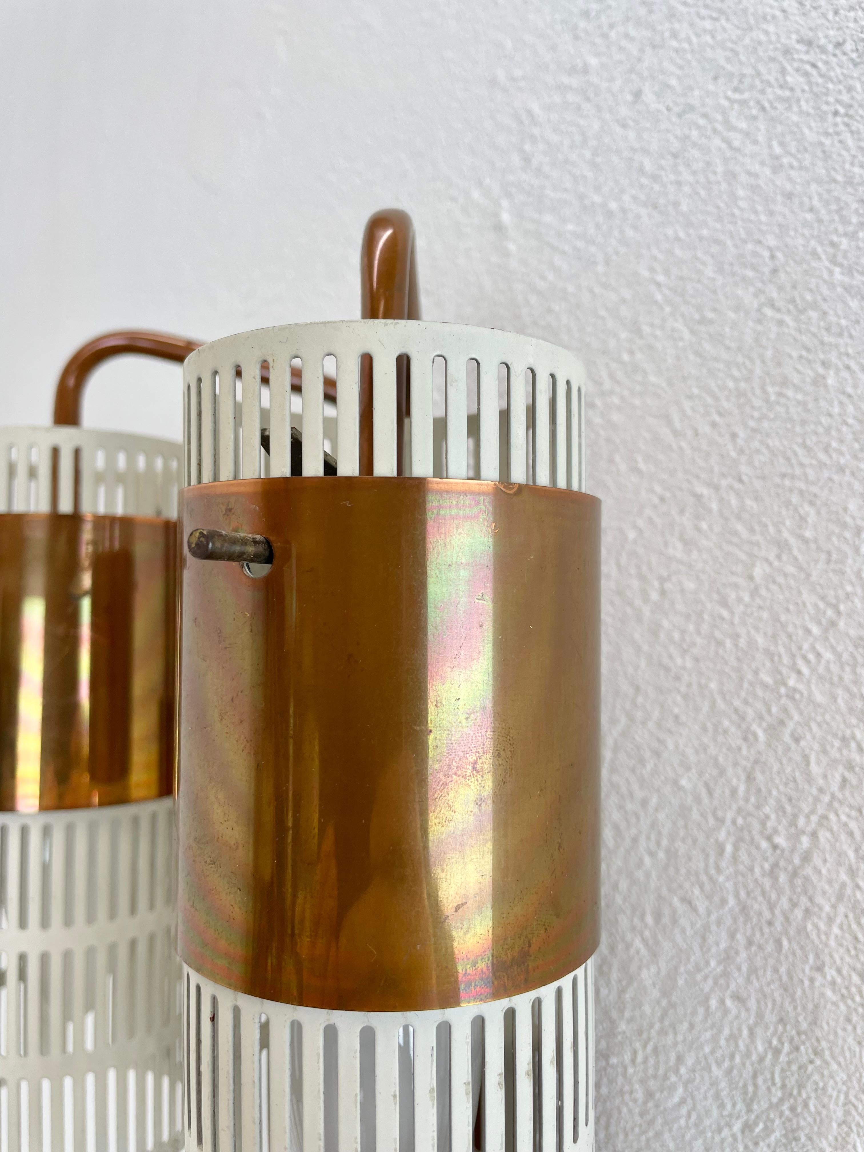 Applique minimaliste en cuivre et teck à trous, Danemark, 1970 en vente 10