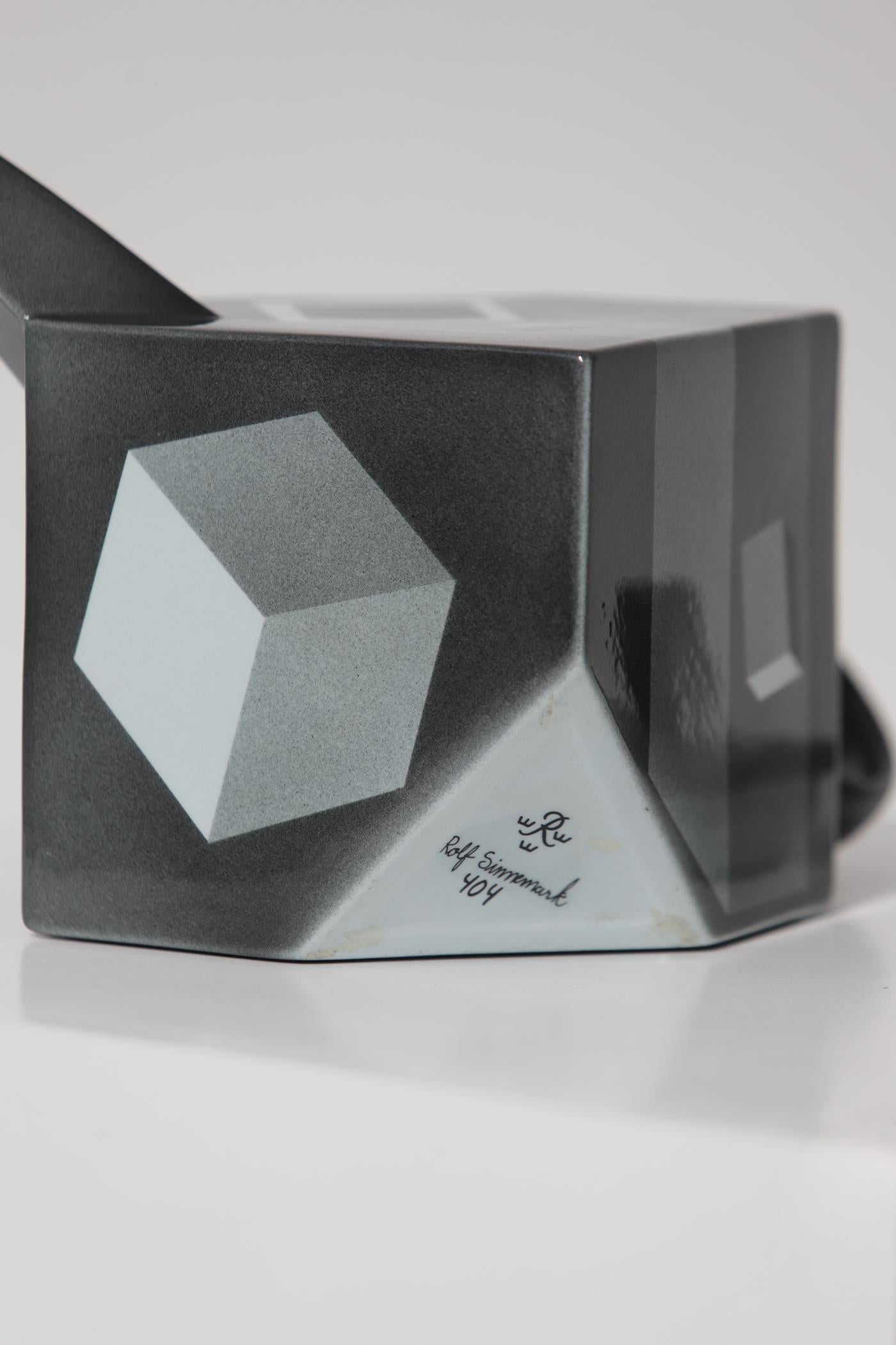 Minimalist 'Cube' Teapot by Rolf Sinnemark for Rörstrand, Sweden 1986 For Sale 4