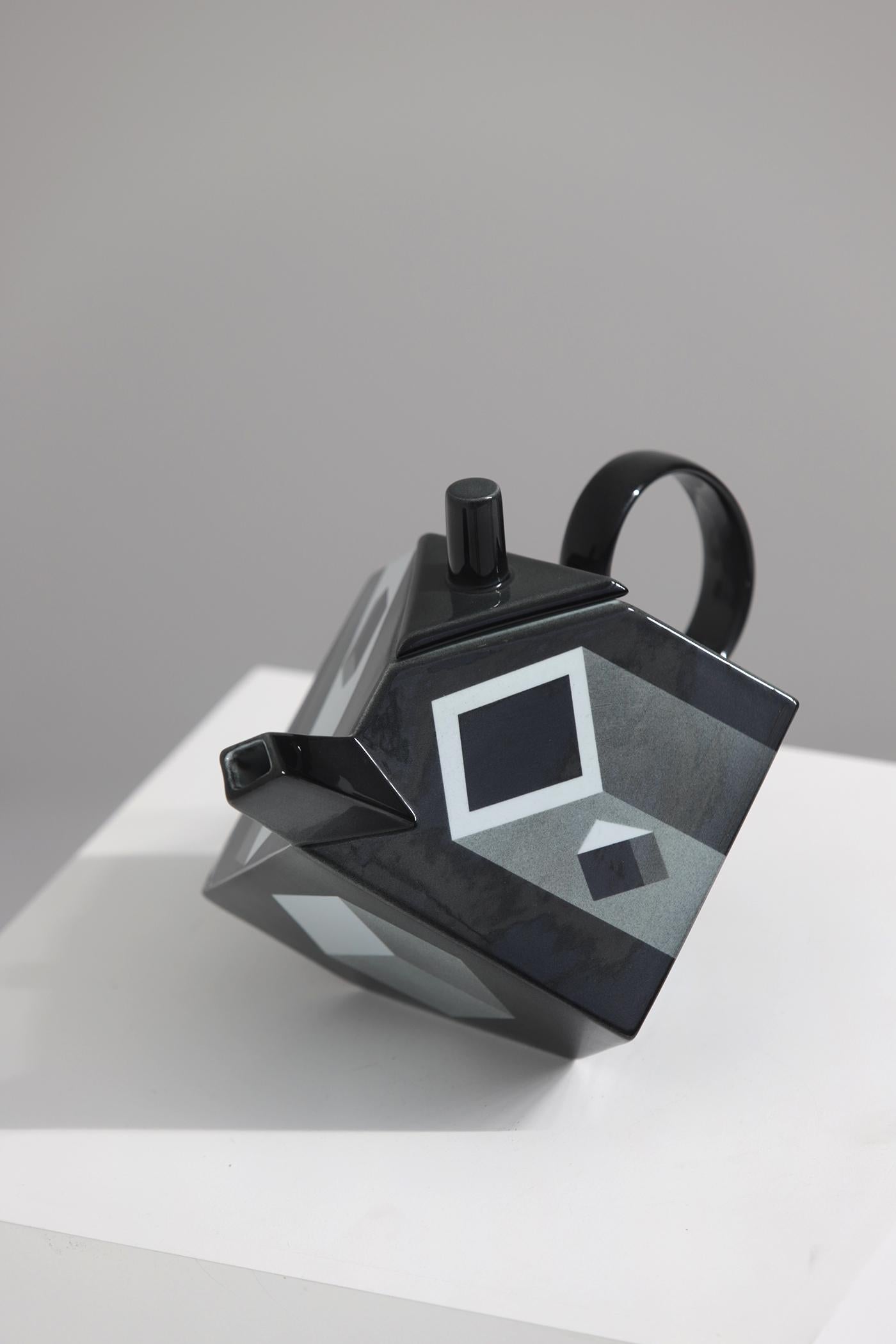Minimalist 'Cube' Teapot by Rolf Sinnemark for Rörstrand, Sweden 1986 For Sale 5