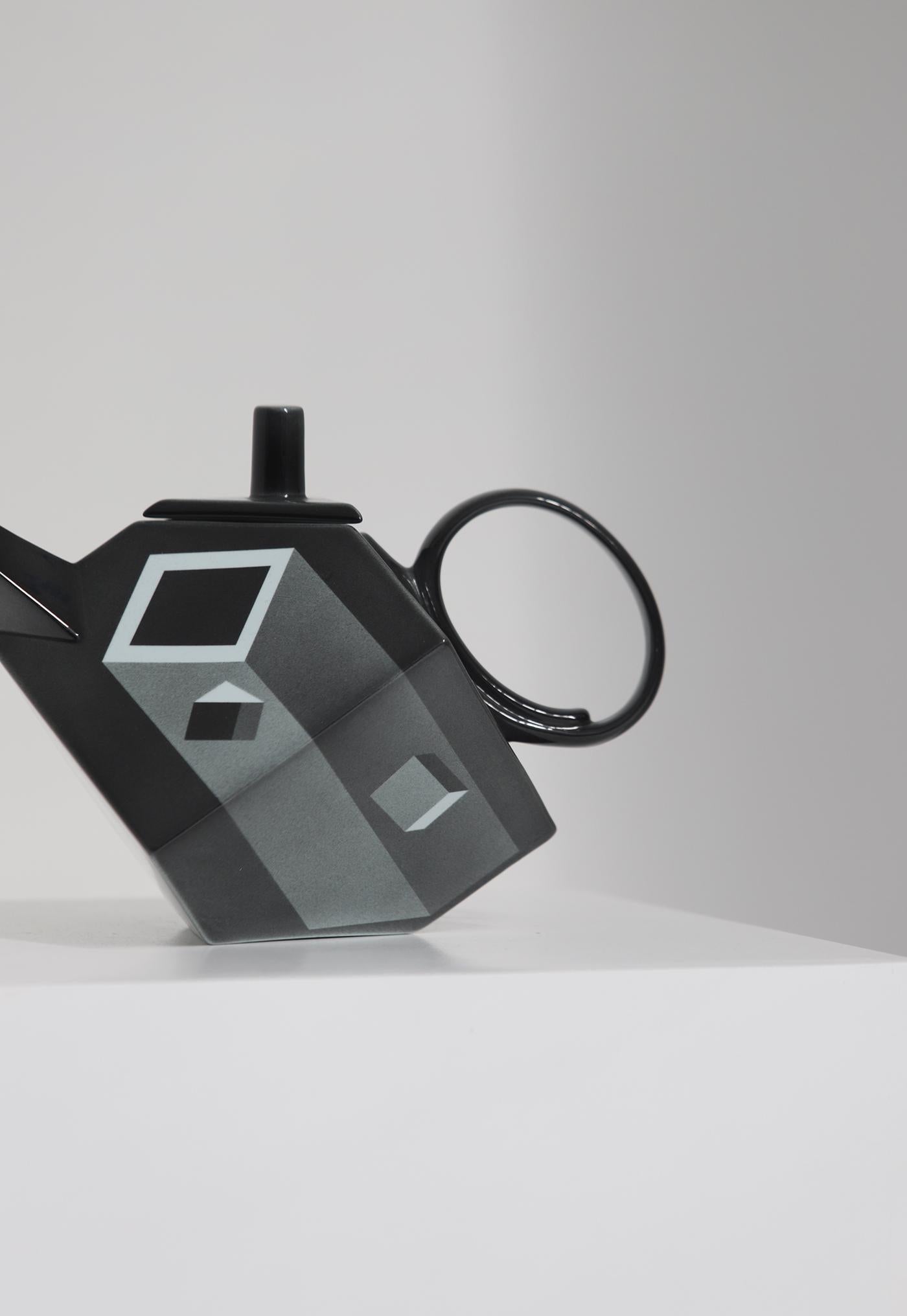 Swedish Minimalist 'Cube' Teapot by Rolf Sinnemark for Rörstrand, Sweden 1986 For Sale