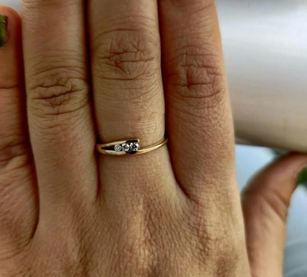 Minimalist Dainty Diamond Ring 14k Solid Gold Diamond Engagement Ring Present. For Sale 3
