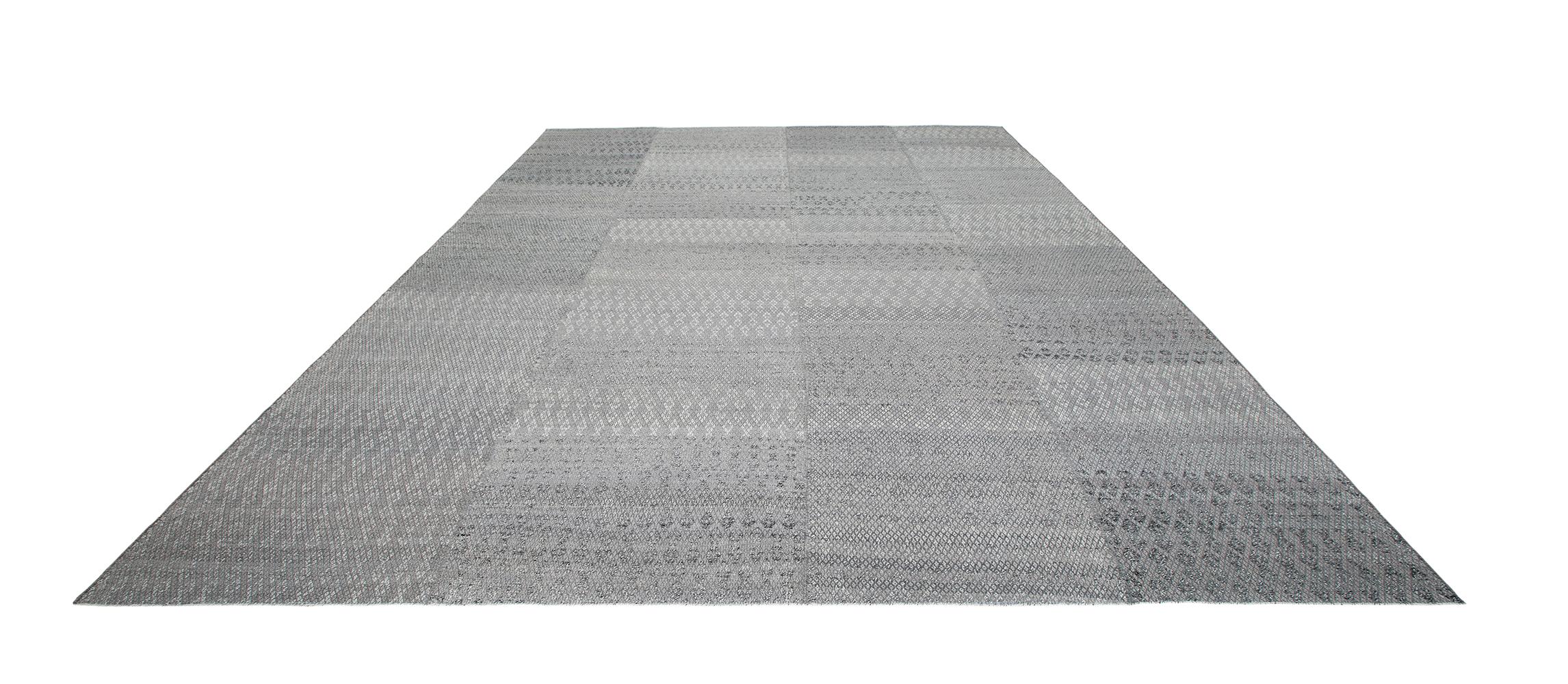 Minimalistischer Damavand Flachgewebe-Teppich mit subtilem, Allover-Design (Afghanisch) im Angebot
