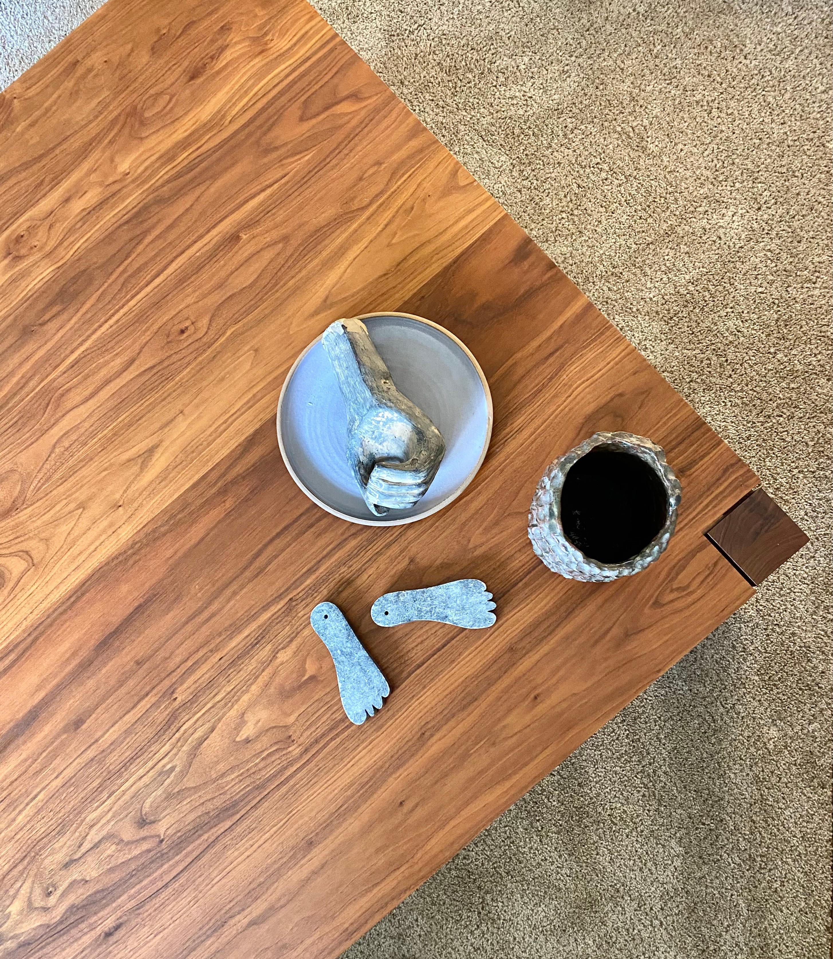 XXIe siècle et contemporain Table basse minimaliste Parsons en noyer huilé danois par De La Espada en vente