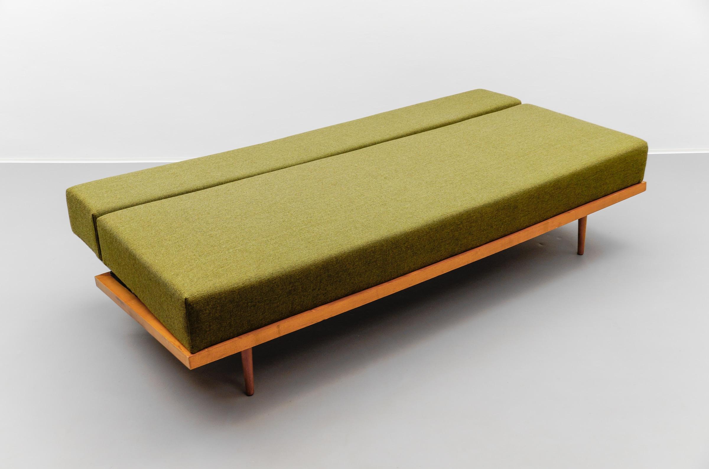 Minimalist daybed by Josef Pentenrieder, convertible sofa for Hans Kaufeld, 1954 1