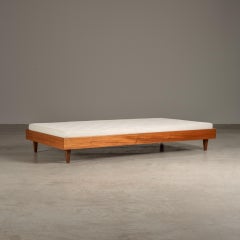 Minimalist Daybed,  Liceu de Artes e Ofícios, Brazilian Mid-Century Modern