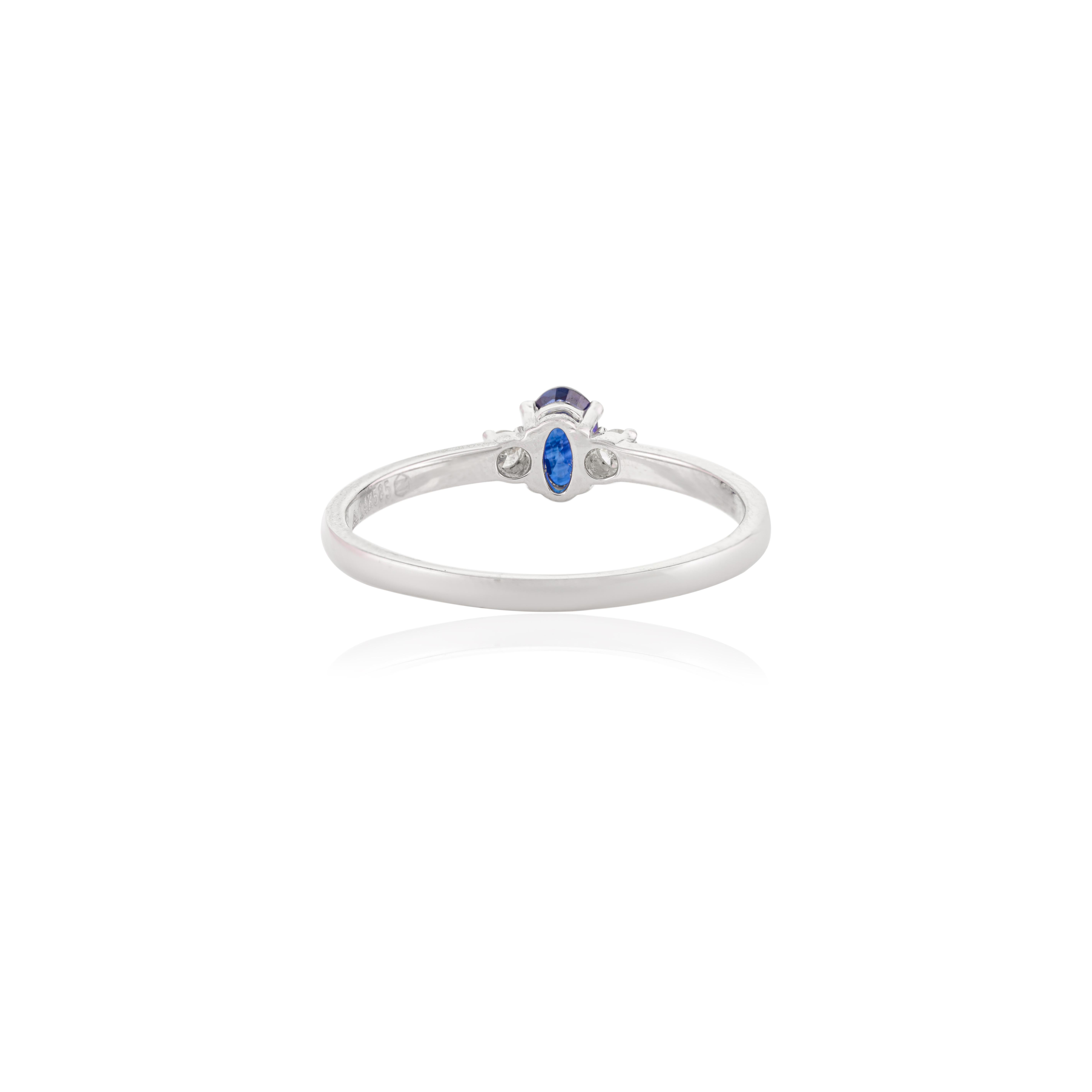 En vente :  Bague minimaliste en or blanc 14k avec saphir ovale bleu profond et diamant pour tous les jours 4