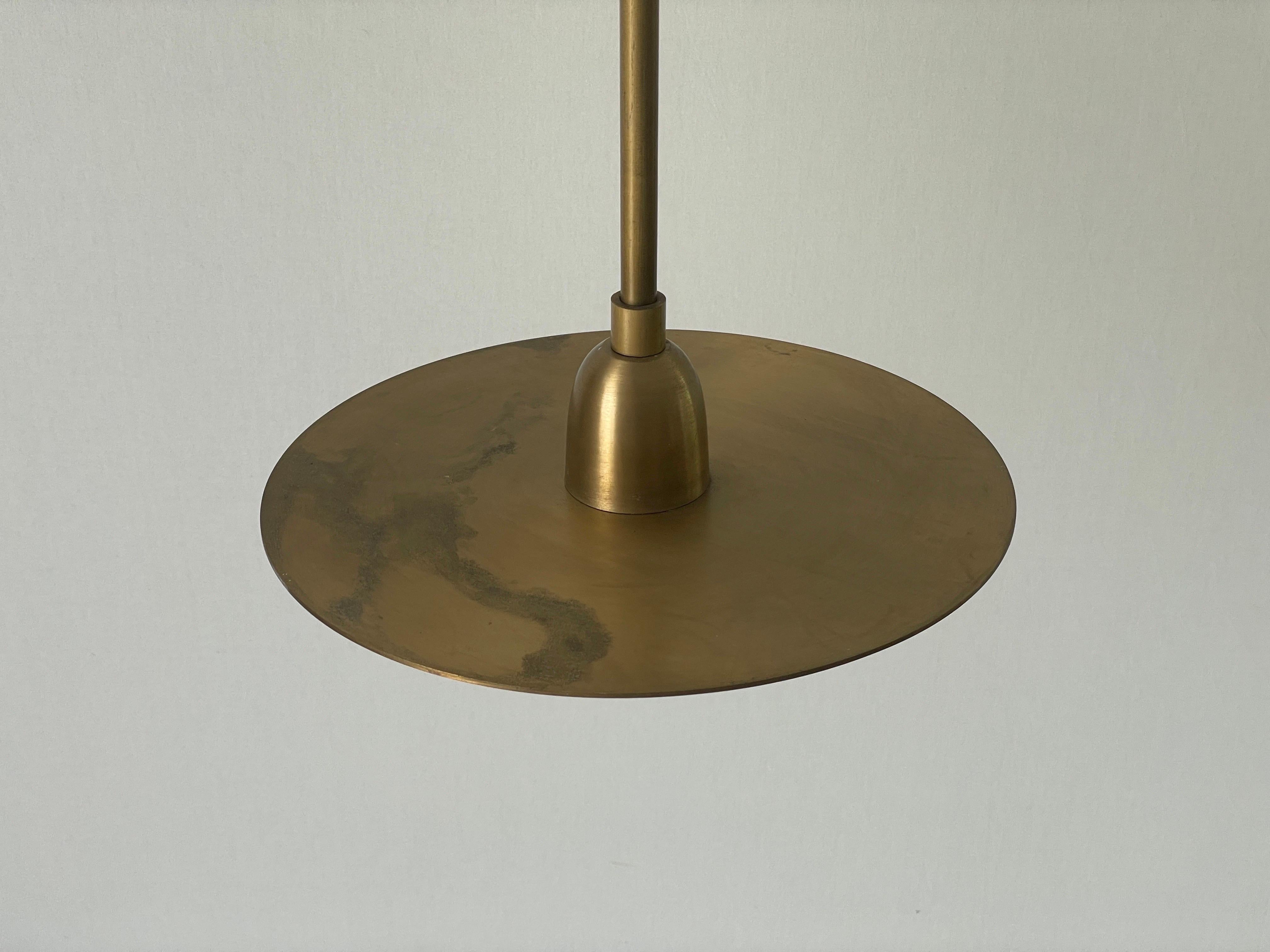 Ottone Lampada da soffitto circolare in ottone dal design minimalista, anni '60, Italia in vendita