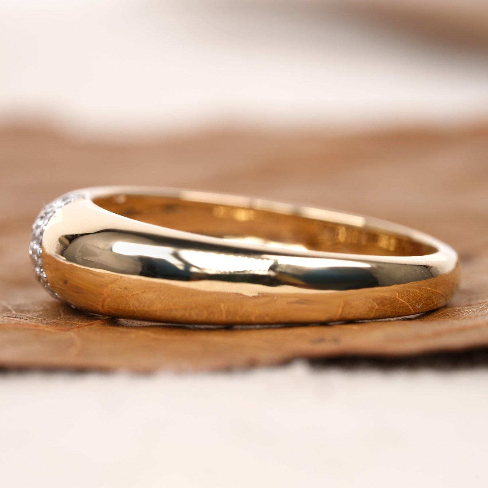 Anello a cupola alta dal design minimalista Anello con bolla di diamanti in oro 14k per lei. in vendita 4